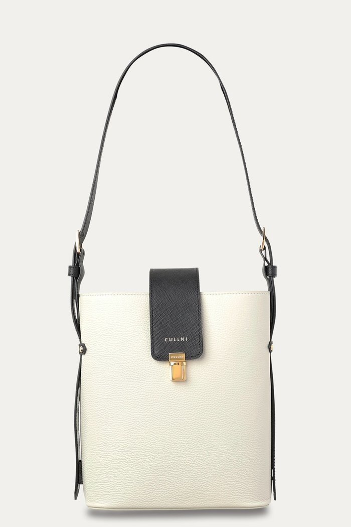 【クルニ/CULLNI】の【UNISEX】Leather Flap バケットバッグ インテリア・キッズ・メンズ・レディースファッション・服の通販 founy(ファニー) https://founy.com/ ファッション Fashion レディースファッション WOMEN バッグ Bag ユニセックス Unisex エレガント 上品 Elegant |ID: prp329100004135705 ipo3291000000028305849