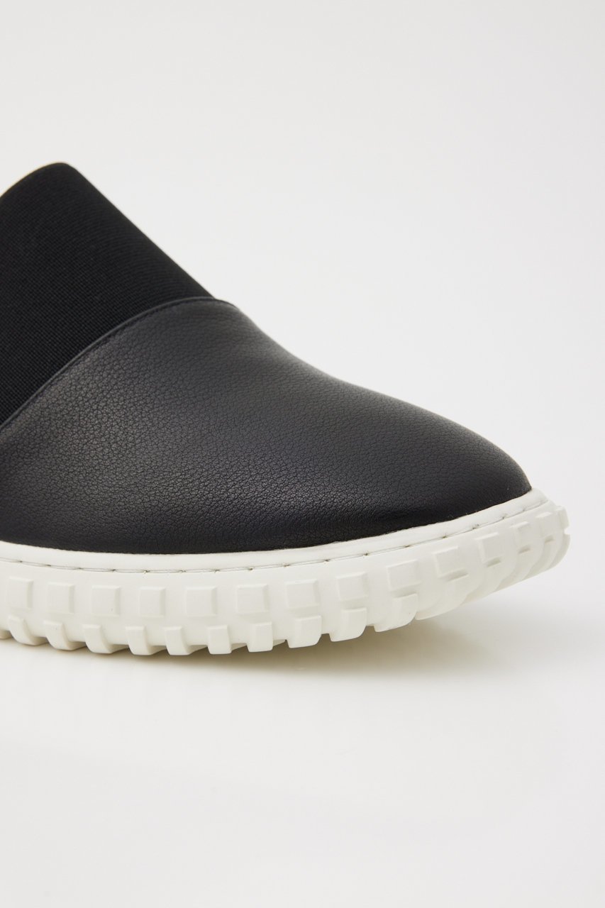 【スタッカート/STACCATO】のイージーフィットスリッポン 人気、トレンドファッション・服の通販 founy(ファニー) 　ファッション　Fashion　レディースファッション　Fashion for Women　シューズ　Shoes, Footwear　シルバー　Silver, Metallic Silver　フィット　Fit, Slim Fit　フラット　Flat, Flat Shoes　ラバー　Rubber, Rubber Sole　定番　Standard, Basic Item　A/W・秋冬　Autumn/Winter　other-8|ID: prp329100004137264 ipo3291000000036122551