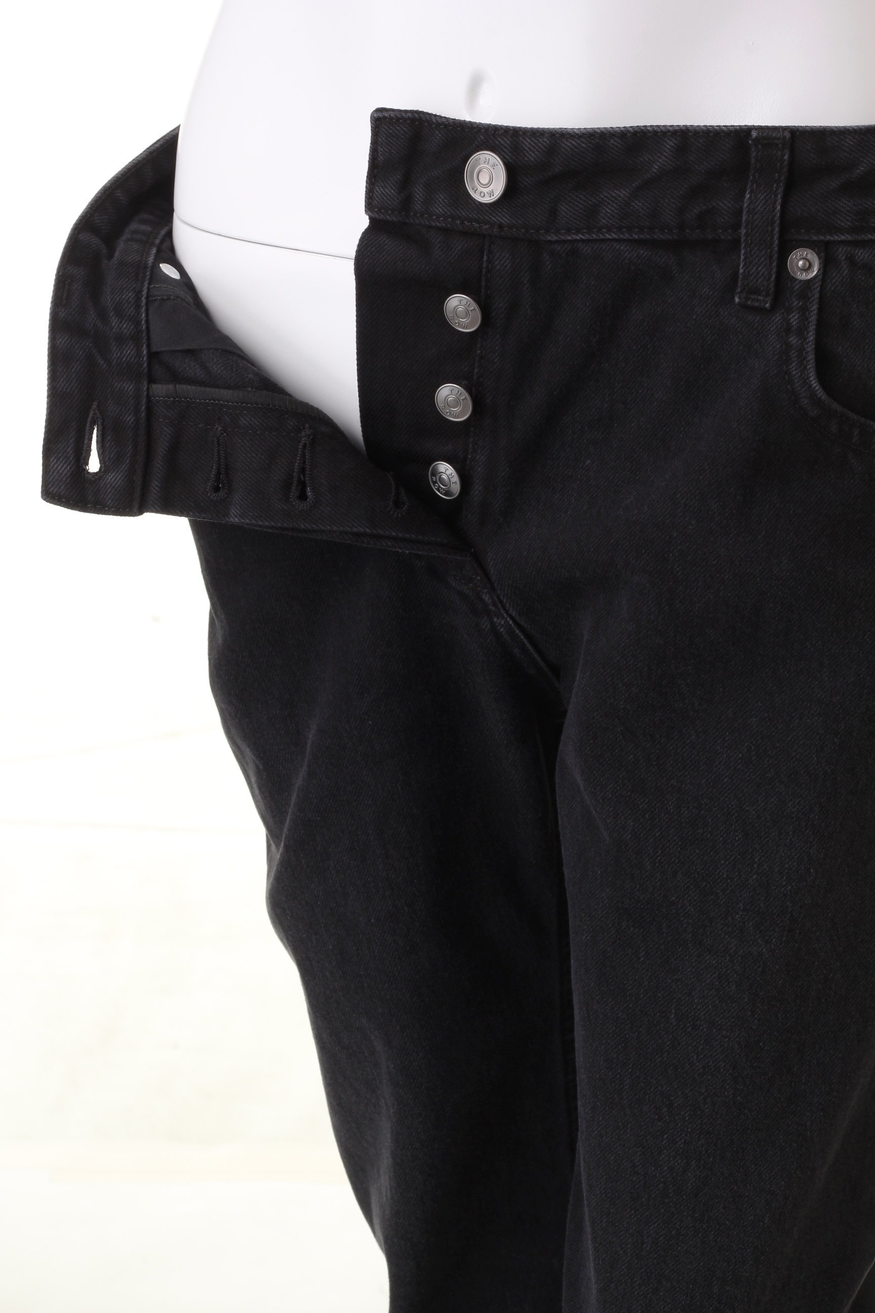 【ザ ロウ/THE ROW】のRIACO JEAN 人気、トレンドファッション・服の通販 founy(ファニー) ファッション Fashion レディースファッション Fashion for Women パンツ Pants & Trousers デニムパンツ・ジーンズ・美脚デニム Denim Jeans & Pants クラシカル Classical, Vintage-Inspired シンプル Simple, Minimal ジーンズ Jeans, Denim Pants ストレート Straight, Straight Cut デニム Denim, Jeans Material トレンド Trend, Trending Now other-6|ID: prp329100004138442 ipo3291000000032892415