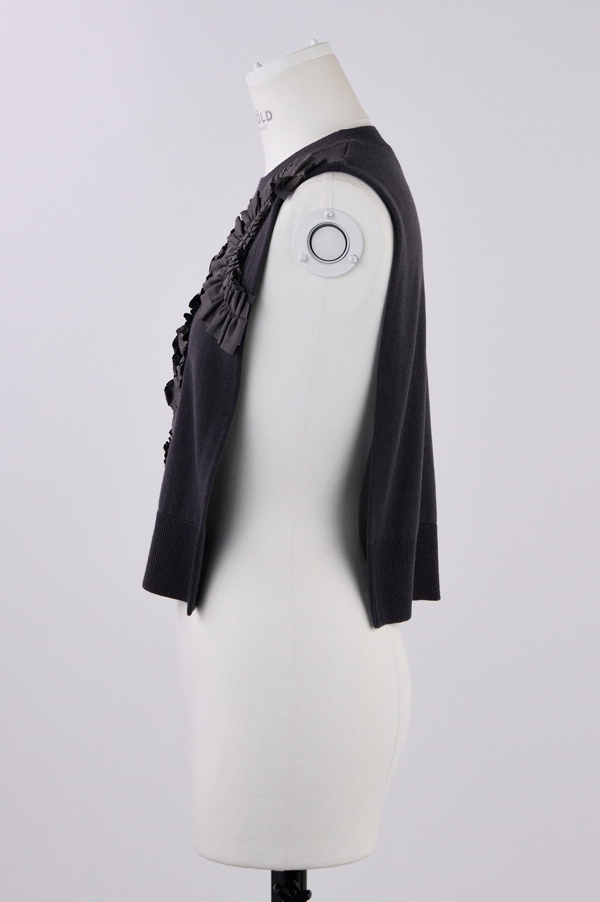 【エンフォルド/ENFOLD】のフリルニットベスト 人気、トレンドファッション・服の通販 founy(ファニー) 　ファッション　Fashion　レディースファッション　Fashion for Women　トップス・カットソー　Cut & Sew Tops　ニット　Knit Tops & Sweaters　ベスト&ジレ / 重ね着スタイル　Vests & Gilets　カジュアルプルオーバー・ニットトップス　Pullovers & Knit Tops / Casual Pullovers　インナー　Innerwear　ベスト　Vest, Waistcoat　other-2|ID: prp329100004141232 ipo3291000000032924797