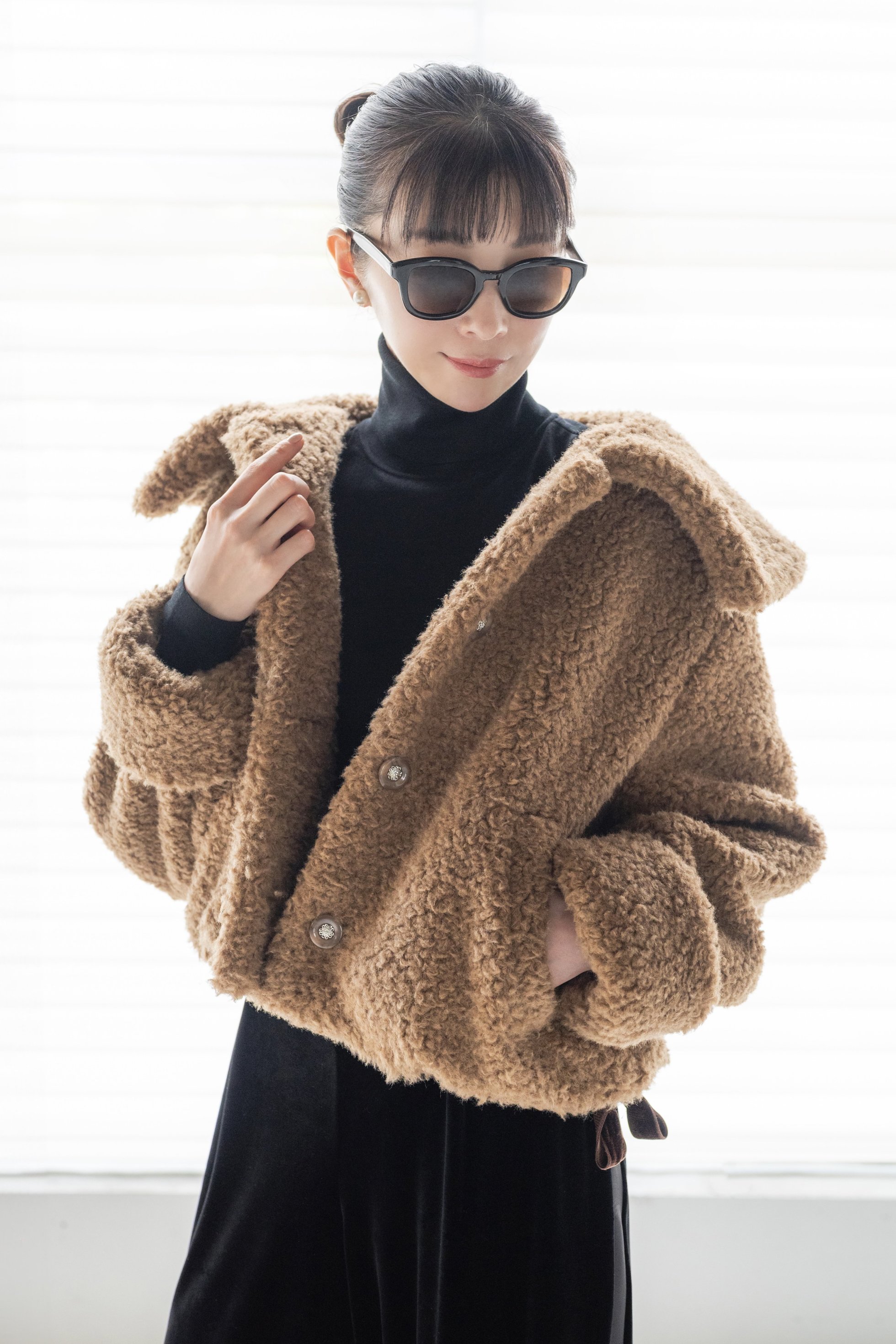 【デイジーリン/DAISY LIN】のCoat “Teddy Teddy Ribbon” 人気、トレンドファッション・服の通販 founy(ファニー) 　ファッション　Fashion　レディースファッション　Fashion for Women　アウター　Coat / Outerwear Collection　コート・ロングコート・ピーコート　Long Coats, Peacoats & More　おすすめ　Recommended / Our Picks　ウォッシャブル　Machine Washable　エレガント 上品　Elegant　サテン　Satin, Glossy Fabric　ショート　Short, Short Length　シルク　Silk, 100% Silk　ストレッチ　Stretch, Stretchy Fabric　バランス　Balance, Style Balance　フェミニン　Feminine, Girly　ブルゾン　Blouson, Bomber Jacket　ベルベット　Velvet, Velvety　リボン　Ribbon, Bow　再入荷　Restock / Back in Stock　冬　Winter / This Winter　洗える　Machine Washable　other-8|ID: prp329100004142467 ipo3291000000032932713