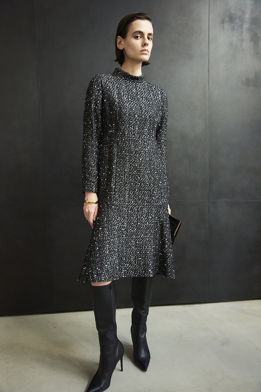 【エムダブリュー/MW】のMONOTONE TWEEDスタンドカラードレス 人気、トレンドファッション・服の通販 founy(ファニー) 　ファッション　Fashion　レディースファッション　Fashion for Women　ワンピース　Dresses　フォーマル・パーティードレス・結婚式用ドレス　Elegant & Casual Dresses　チュニック　Tunic Tops & Dresses　シェイプ　Shape, Slim Fit　シルバー　Silver, Metallic Silver　スタンド　Stand Collar, Upright Stand　チュニック　Tunic, Long Top　ツイード　Twill, Twill Weave　ドレス　Dress, One-Piece　パーティ　Party, Party Style　フランス　France, French　モダン　Modern, Contemporary　モノトーン　Monotone, Black and White　other-7|ID: prp329100004151667 ipo3291000000033745102