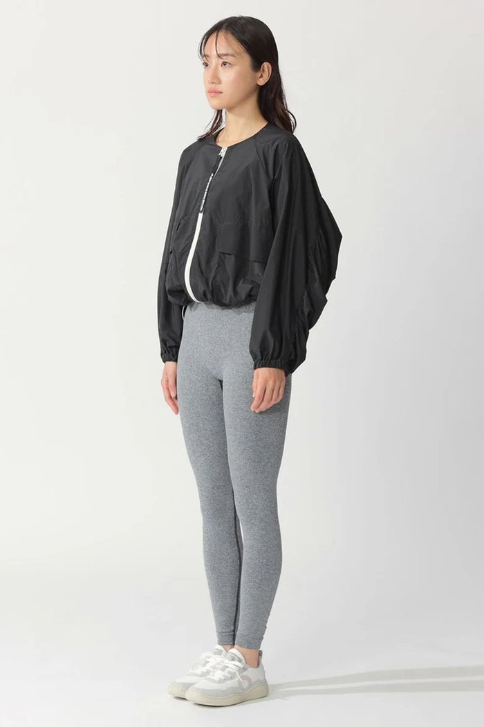 【エコアルフ/ECOALF】のACT LReナイロン ショートブルゾン 【日本限定】 インテリア・キッズ・メンズ・レディースファッション・服の通販 founy(ファニー) https://founy.com/ ファッション Fashion レディースファッション Fashion for Women アウター Coat / Outerwear Collection レディースジャケット・軽アウター Jackets ブルゾンジャケット・スポーティアウター Blouson Jackets おすすめ Recommended / Our Picks インナー Innerwear ギャザー Gathered, Ruffled コレクション Collection, Seasonal Line ショート Short, Short Length ジャケット Jacket, Outerwear スタイリッシュ Stylish, Fashionable スピンドル Spindle, Drawcord スポーツ Sports, Activewear セットアップ Set-Up, Coordinated Outfit トレンド Trend, Trending Now ブルゾン Blouson, Bomber Jacket ボトム Bottoms, Lower Wear モダン Modern, Contemporary リラックス Relax, Relaxed Fit ワッシャー Washer, Crinkled Finish 軽量 Lightweight, Ultra Light |ID: prp329100004153063 ipo3291000000032949515