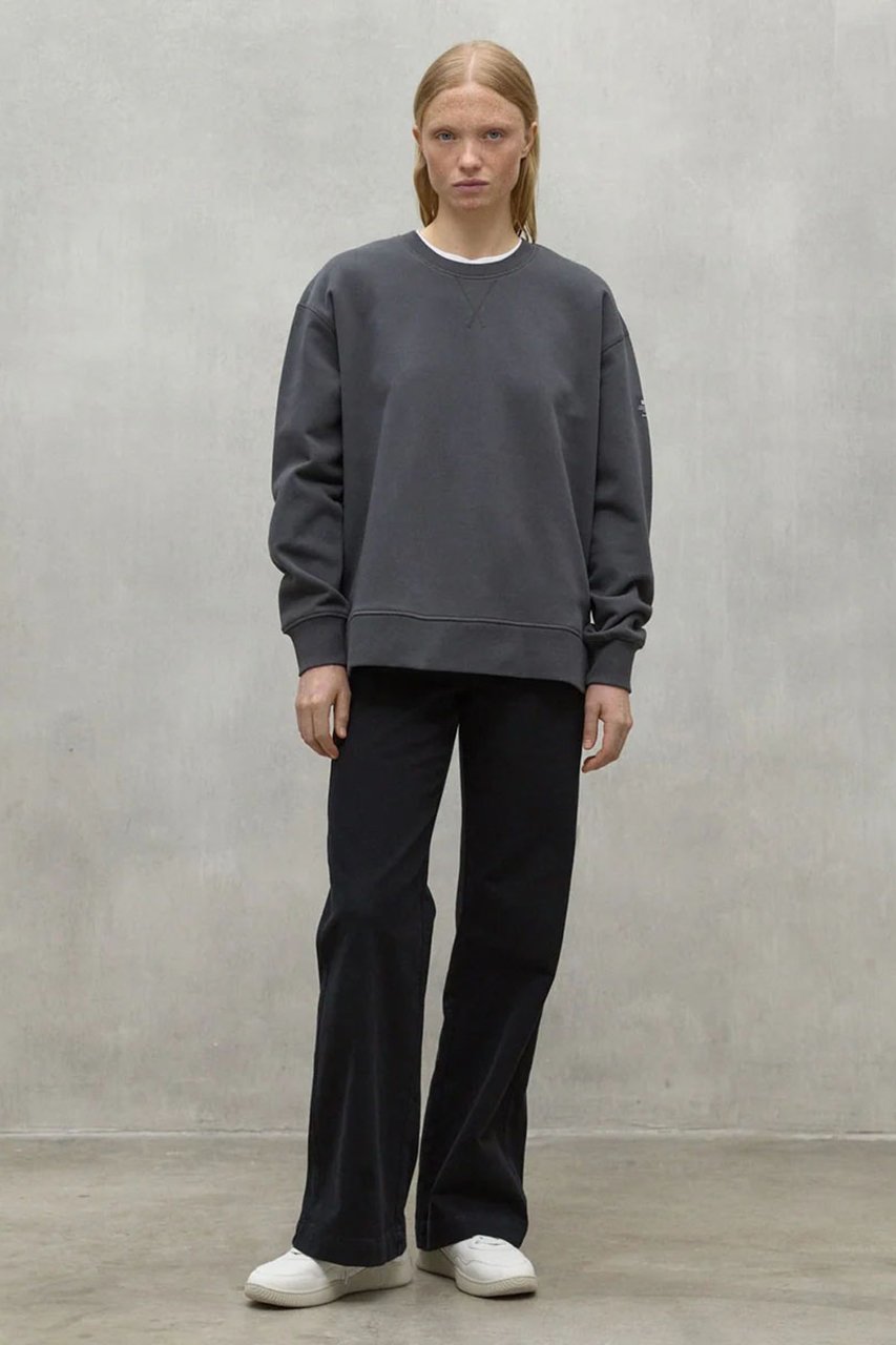 【エコアルフ/ECOALF】のSTORM BECAUSE スウェット / STORMALF SWEATSHIRT WOMAN インテリア・キッズ・メンズ・レディースファッション・服の通販 founy(ファニー) 　ファッション　Fashion　レディースファッション　Fashion for Women　トップス・カットソー　Cut & Sew Tops　シャツ・ブラウス・オフィスカジュアル　Elegant Blouses & Button-Ups　レディースパーカー・カジュアルフーディー　Casual Hoodies & Sweatshirts　ロングTシャツ・Tシャツ　Longline T-Shirts & Tees　スウェット・クルーネックトップス　Sweatshirts & Crewnecks / Relaxed Fit Sweat Tops　カットソー・ベーシックTシャツ　Cut-and-Sewn Tops / Stretch Tees & Basics　コレクション　Collection, Seasonal Line　スウェット / スエット　Sweatshirt, Sweatwear　トレンド　Trend, Trending Now　プリント　Print, Printed Pattern　リラックス　Relax, Relaxed Fit　グレー|ID: prp329100004153065 ipo3291000000032897780