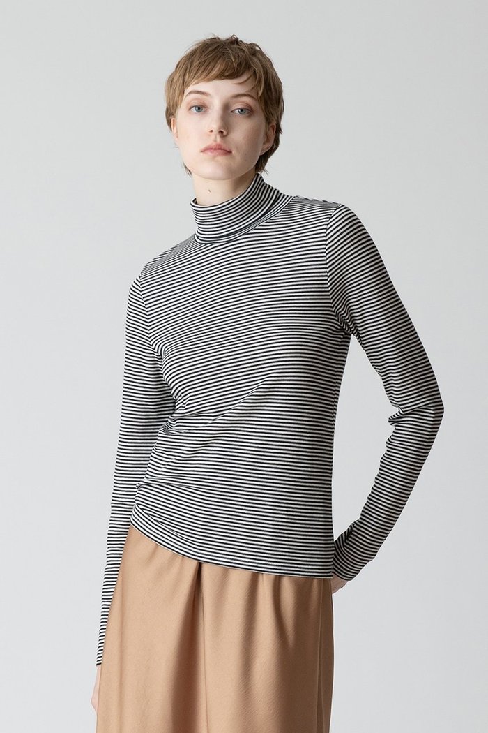 【アルアバイル/allureville】のハーフミラノボーダープルオーバー インテリア・キッズ・メンズ・レディースファッション・服の通販 founy(ファニー) https://founy.com/ ファッション Fashion レディースファッション Fashion for Women トップス・カットソー Cut & Sew Tops シャツ・ブラウス・オフィスカジュアル Elegant Blouses & Button-Ups ロングTシャツ・Tシャツ Longline T-Shirts & Tees カジュアルプルオーバー・ニットトップス Pullovers & Knit Tops / Casual Pullovers カットソー・ベーシックTシャツ Cut-and-Sewn Tops / Stretch Tees & Basics おすすめ Recommended / Our Picks インナー Innerwear ジャケット Jacket, Outerwear スリーブ Sleeve, Long Sleeve / Short Sleeve トレンド Trend, Trending Now ドレス Dress, One-Piece ボーダー Border, Stripe モノトーン Monotone, Black and White ロング Long, Long-Length 無地 Plain, Solid Color A/W・秋冬 Autumn/Winter |ID: prp329100004155778 ipo3291000000032895302