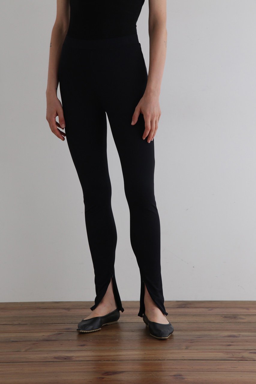 【ル フィル/LE PHIL】のハイストレッチ裏起毛パンツ 人気、トレンドファッション・服の通販 founy(ファニー) 　ファッション　Fashion　レディースファッション　Fashion for Women　パンツ　Pants & Trousers　おすすめ　Recommended / Our Picks　ウォーム　Warm Fabric　コンパクト　Compact, Small Size　ストレッチ　Stretch, Stretchy Fabric　スリット　Slit, Slit Detail　レギンス　Leggings, Stretch Pants　冬　Winter / This Winter　定番　Standard, Basic Item　other-5|ID: prp329100004155794 ipo3291000000035717152