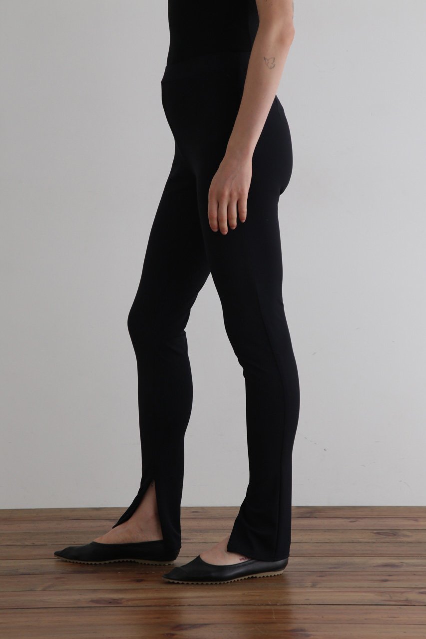 【ル フィル/LE PHIL】のハイストレッチ裏起毛パンツ 人気、トレンドファッション・服の通販 founy(ファニー) 　ファッション　Fashion　レディースファッション　Fashion for Women　パンツ　Pants & Trousers　おすすめ　Recommended / Our Picks　ウォーム　Warm Fabric　コンパクト　Compact, Small Size　ストレッチ　Stretch, Stretchy Fabric　スリット　Slit, Slit Detail　レギンス　Leggings, Stretch Pants　冬　Winter / This Winter　定番　Standard, Basic Item　other-6|ID: prp329100004155794 ipo3291000000035717154