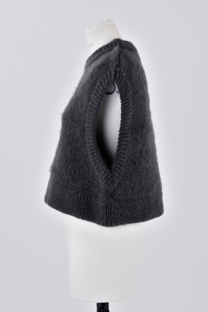 【エンフォルド/ENFOLD】のクロップドニットベスト 人気、トレンドファッション・服の通販 founy(ファニー) 　ファッション　Fashion　レディースファッション　Fashion for Women　トップス・カットソー　Cut & Sew Tops　ニット　Knit Tops & Sweaters　ベスト&ジレ / 重ね着スタイル　Vests & Gilets　カジュアルプルオーバー・ニットトップス　Pullovers & Knit Tops / Casual Pullovers　カットソー　Cut and Sewn Top　クロップド　Cropped, Short Length　ドレス　Dress, One-Piece　ベスト　Vest, Waistcoat　other-2|ID: prp329100004158399 ipo3291000000036098451