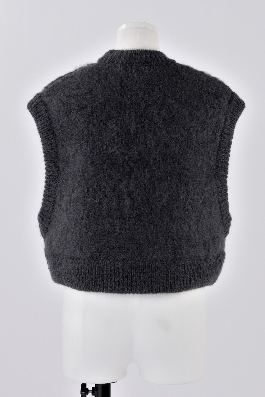 【エンフォルド/ENFOLD】のクロップドニットベスト 人気、トレンドファッション・服の通販 founy(ファニー) 　ファッション　Fashion　レディースファッション　Fashion for Women　トップス・カットソー　Cut & Sew Tops　ニット　Knit Tops & Sweaters　ベスト&ジレ / 重ね着スタイル　Vests & Gilets　カジュアルプルオーバー・ニットトップス　Pullovers & Knit Tops / Casual Pullovers　カットソー　Cut and Sewn Top　クロップド　Cropped, Short Length　ドレス　Dress, One-Piece　ベスト　Vest, Waistcoat　other-3|ID: prp329100004158399 ipo3291000000036098452