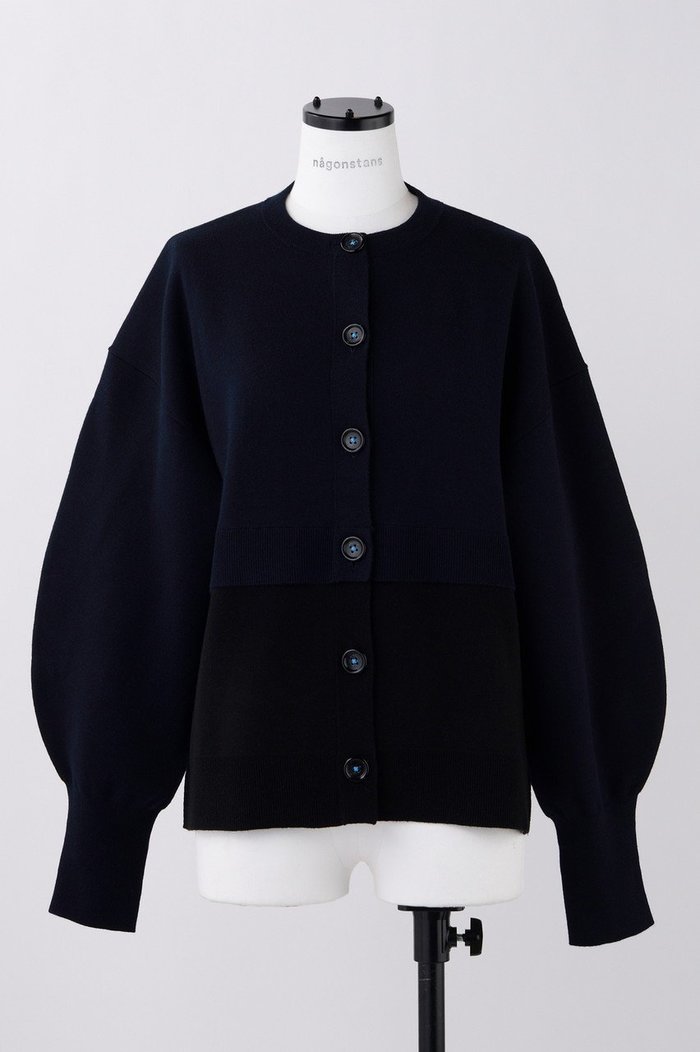 【ナゴンスタンス/nagonstans】のDouble C/Dカーディガン インテリア・キッズ・メンズ・レディースファッション・服の通販 founy(ファニー) https://founy.com/ ファッション Fashion レディースファッション Fashion for Women トップス・カットソー Cut & Sew Tops ニット Knit Tops & Sweaters カーディガン・羽織り Layered Style Cardigans カーディガン Cardigan, Knitwear スリット Slit, Slit Detail ボックス Boxy, Box Shape |ID: prp329100004158412 ipo3291000000036896407