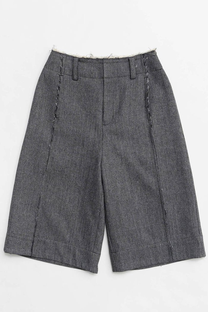 【メゾンスペシャル/MAISON SPECIAL】のWool Wide Shorts/ウールワイドハーフパンツ インテリア・キッズ・メンズ・レディースファッション・服の通販 founy(ファニー) https://founy.com/ ファッション Fashion レディースファッション Fashion for Women パンツ Pants & Trousers ショートパンツ・ハーフパンツ High-Waisted & Relaxed Shorts クラシカル Classical, Vintage-Inspired ショート Short, Short Length ジャケット Jacket, Outerwear ストライプ Stripe, Striped Pattern ソックス Socks, Hosiery チェック Check, Plaid, Tartan トレンド Trend, Trending Now ハーフ Half, Half-Length バランス Balance, Style Balance 無地 Plain, Solid Color ワイド Wide, Wide Fit おすすめ Recommended / Our Picks エレガント 上品 Elegant |ID: prp329100004158421 ipo3291000000032933793