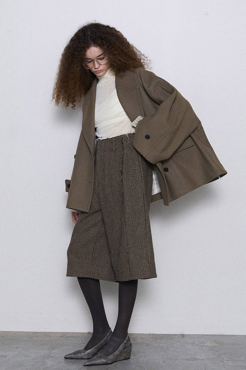 【メゾンスペシャル/MAISON SPECIAL】のWool Wide Shorts/ウールワイドハーフパンツ 大人の最旬トレンドファッション＆コーディネート founy(ファウニー) 　ファッション　Fashion　レディースファッション　Fashion for Women　パンツ　Pants & Trousers　ショートパンツ・ハーフパンツ　High-Waisted & Relaxed Shorts　クラシカル　Classical, Vintage-Inspired　ショート　Short, Short Length　ジャケット　Jacket, Outerwear　ストライプ　Stripe, Striped Pattern　ソックス　Socks, Hosiery　チェック　Check, Plaid, Tartan　トレンド　Trend, Trending Now　ハーフ　Half, Half-Length　バランス　Balance, Style Balance　無地　Plain, Solid Color　ワイド　Wide, Wide Fit　おすすめ　Recommended / Our Picks　エレガント 上品　Elegant　other-5|ID: prp329100004158421 ipo3291000000036516309