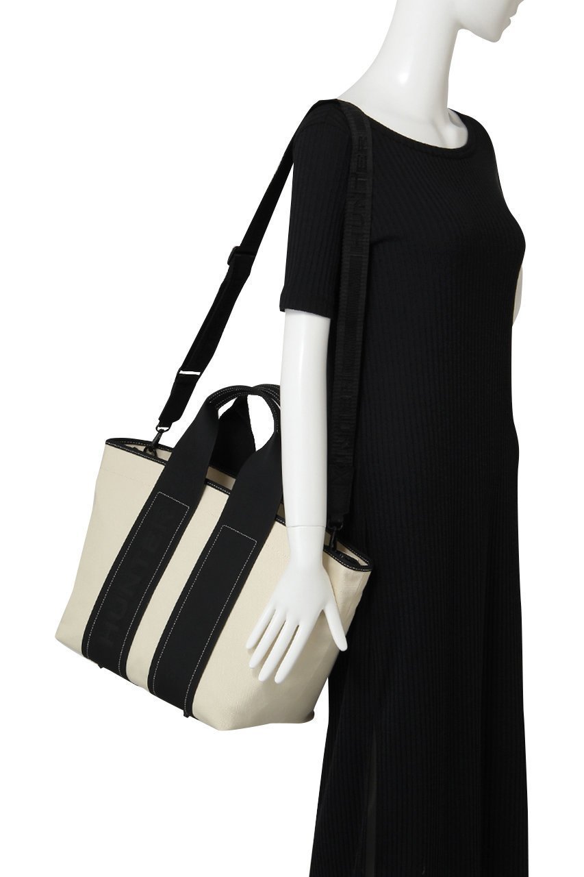 【アドーア/ADORE】の【HUNTER】REFINEDSTITC 人気、トレンドファッション・服の通販 founy(ファニー) 　ファッション　Fashion　レディースファッション　Fashion for Women　バッグ　Bags　コレクション　Collection, Seasonal Line　スクエア　Square, Square Shape　スタイリッシュ　Stylish, Fashionable　ポケット　Pocket, Pocket Detail　人気　Popular, Best Seller　other-2|ID: prp329100004158480 ipo3291000000032790511