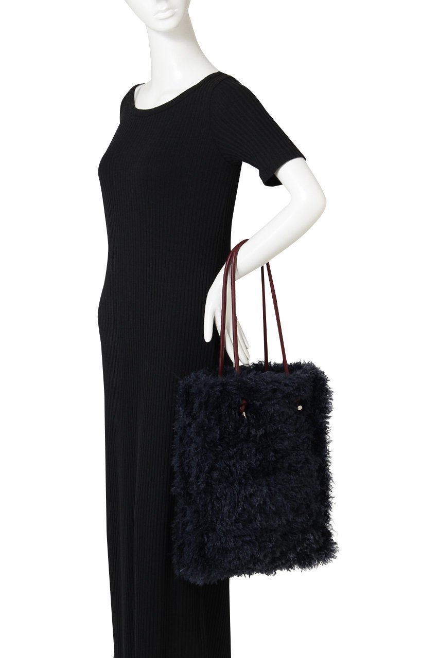 【ファビオラ クラス/Faviora Class】の【Faviora Faux Fur】 トイプードル トートバッグ 人気、トレンドファッション・服の通販 founy(ファニー) 　ファッション　Fashion　レディースファッション　WOMEN　バッグ　Bag　スクエア　Square　ハンドバッグ　Handbag　フォルム　Form　A/W・秋冬　Aw・Autumn/Winter・Fw・Fall-Winter　other-2|ID: prp329100004159642 ipo3291000000031398042