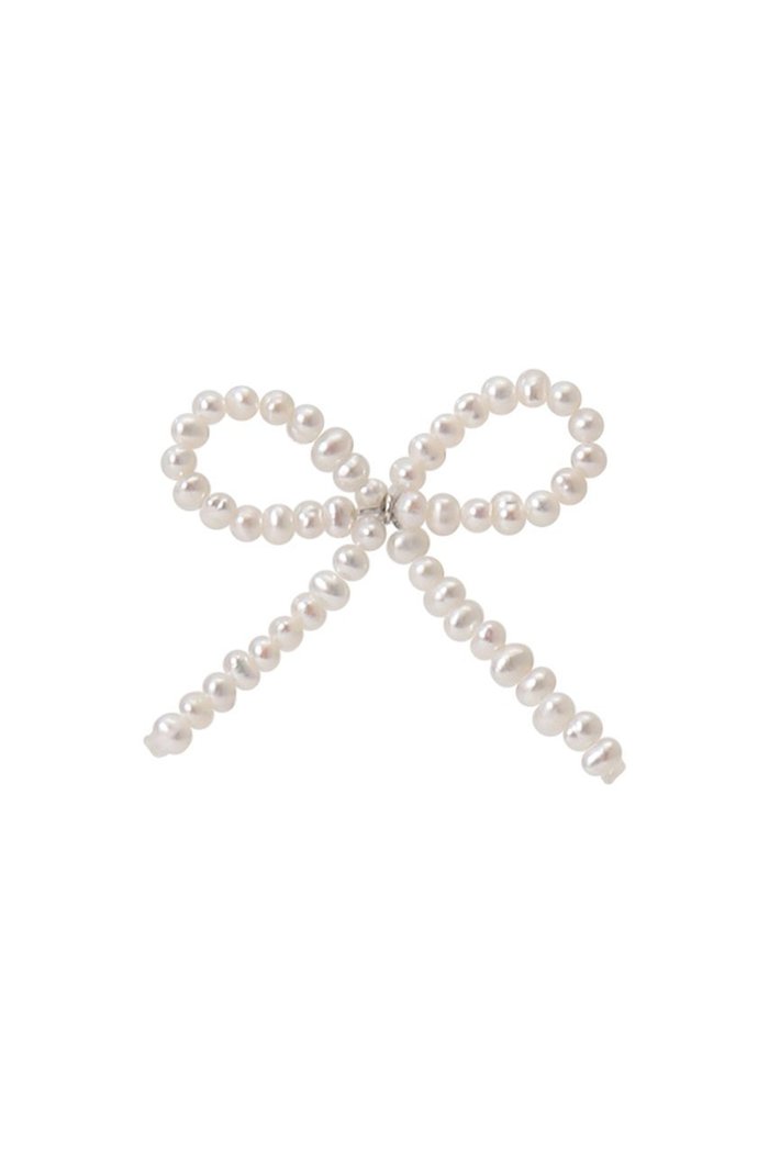 【アルアバイル/allureville】の【SD】 PEARL BOW EARSTUD インテリア・キッズ・メンズ・レディースファッション・服の通販 founy(ファニー) https://founy.com/ ファッション Fashion レディースファッション Fashion for Women ジュエリー Jewelry ファッションリング Fashion Rings イヤリング・フープ・ドロップタイプ Hoop, Drop & Clip Earrings おすすめ Recommended / Our Picks イヤリング Earrings ギフト プレゼント Gift / Present トレンド Trend, Trending Now パール Pearl, Pearl Accent フェミニン Feminine, Girly モチーフ Motif, Design Theme リボン Ribbon, Bow エレガント 上品 Elegant |ID: prp329100004160962 ipo3291000000028722925