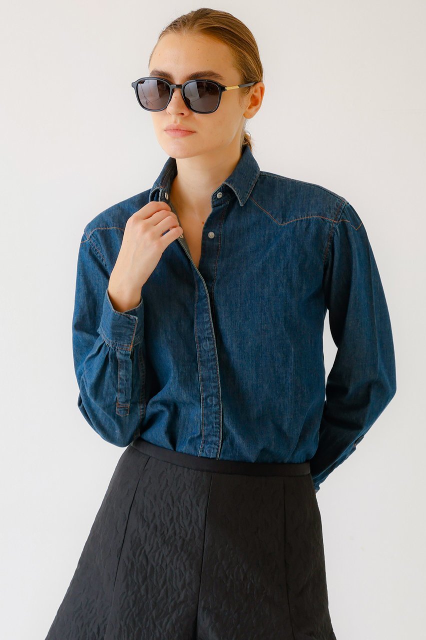 【デザイン ワークス/DESIGN WORKS】のTU ES MON TRESOR 別注デニムシャツ 人気、トレンドファッション・服の通販 founy(ファニー) 　ファッション　Fashion　レディースファッション　Fashion for Women　トップス・カットソー　Cut & Sew Tops　シャツ・ブラウス・オフィスカジュアル　Elegant Blouses & Button-Ups　インディゴ　Indigo Denim　春　Spring　クラシック　Classic, Timeless Style　スリーブ　Sleeve, Long Sleeve / Short Sleeve　ターコイズ　Turquoise, Blue-Green　デニム　Denim, Jeans Material　定番　Standard, Basic Item　フィット　Fit, Slim Fit　ベロア　Velour, Soft Velvet　別注　Limited Edition, Custom Order　モダン　Modern, Contemporary　ヨーク　Yoke, Yoke Design　ロング　Long, Long-Length　S/S・春夏　SS, Spring/Summer, Warm Season　日本製　Made In Japan　夏　Summer　other-7|ID: prp329100004161087 ipo3291000000032889828
