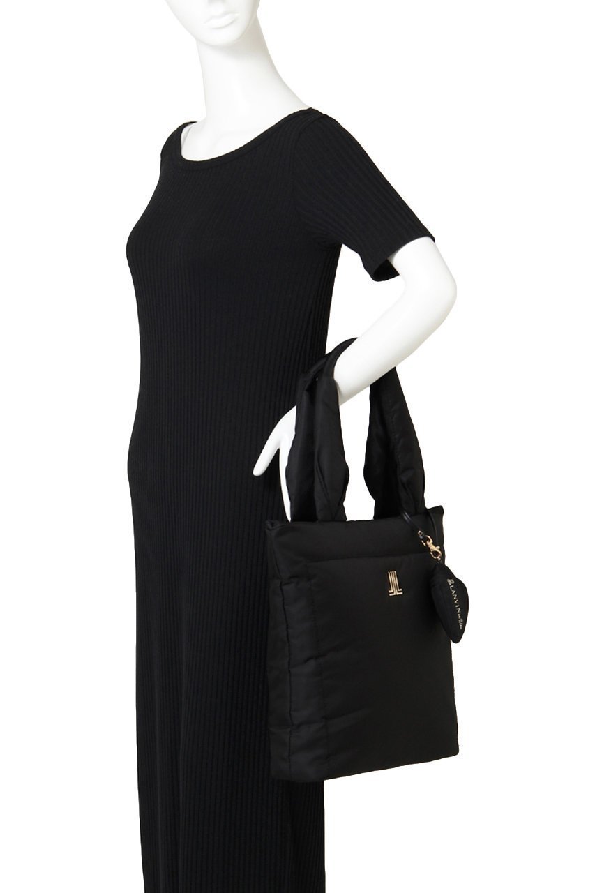 【ランバン オン ブルー/LANVIN en Bleu】のパッフィー トート 484310 人気、トレンドファッション・服の通販 founy(ファニー) 　ファッション　Fashion　レディースファッション　Fashion for Women　バッグ　Bags　おすすめ　Recommended / Our Picks　キルティング　Quilted, Quilting　ショルダー　Shoulder, Shoulder Strap　チャーム　Charm, Pendant　フォルム　Silhouette, Form　A/W・秋冬　Autumn/Winter　other-2|ID: prp329100004161254 ipo3291000000032790603