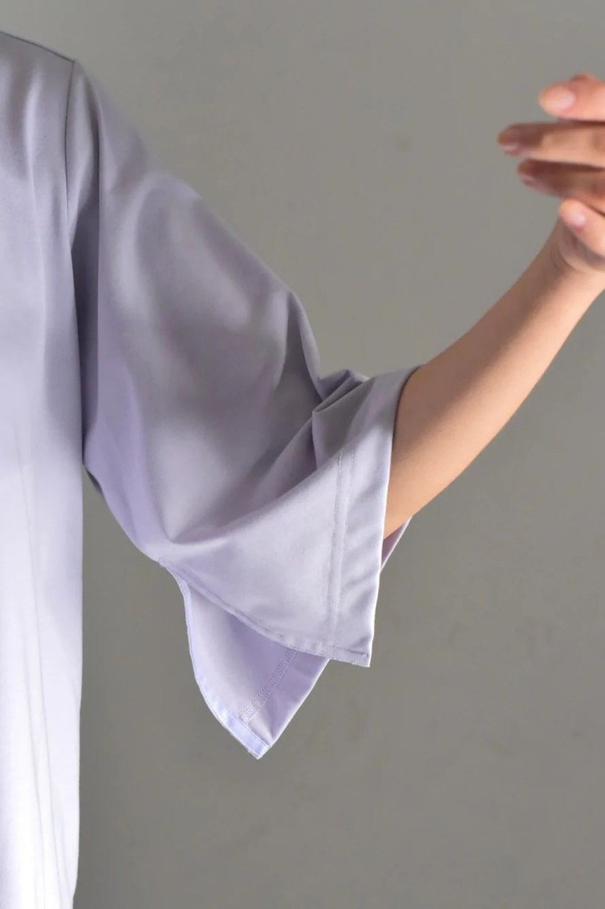 【レリル/lelill】のスリットスリーブTシャツ 人気、トレンドファッション・服の通販 founy(ファニー) 　ファッション　Fashion　レディースファッション　Fashion for Women　トップス・カットソー　Cut & Sew Tops　シャツ・ブラウス・オフィスカジュアル　Elegant Blouses & Button-Ups　ロングTシャツ・Tシャツ　Longline T-Shirts & Tees　カットソー・ベーシックTシャツ　Cut-and-Sewn Tops / Stretch Tees & Basics　ショート　Short, Short Length　スリット　Slit, Slit Detail　スリーブ　Sleeve, Long Sleeve / Short Sleeve　フレア　Flare, Flared　人気　Popular, Best Seller　定番　Standard, Basic Item　other-8|ID: prp329100004165001 ipo3291000000032842803