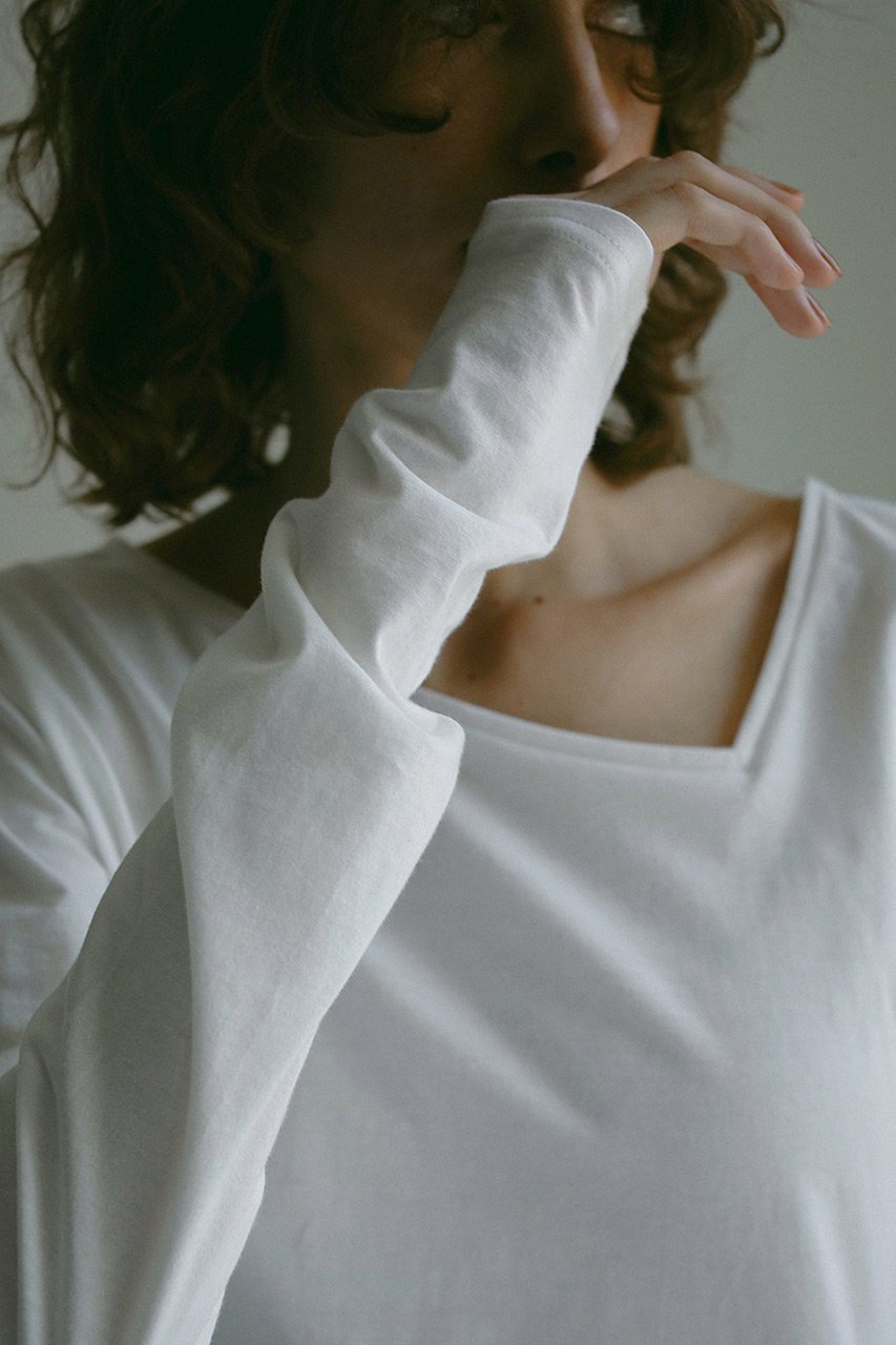 【ハー/HER.】のアシメネックカットソー 人気、トレンドファッション・服の通販 founy(ファニー) 　ファッション　Fashion　レディースファッション　Fashion for Women　トップス・カットソー　Cut & Sew Tops　シャツ・ブラウス・オフィスカジュアル　Elegant Blouses & Button-Ups　ロングTシャツ・Tシャツ　Longline T-Shirts & Tees　カットソー・ベーシックTシャツ　Cut-and-Sewn Tops / Stretch Tees & Basics　アシンメトリー　Asymmetrical Style　カットソー　Cut and Sewn Top　スリーブ　Sleeve, Long Sleeve / Short Sleeve　ロング　Long, Long-Length　夏　Summer　other-8|ID: prp329100004168309 ipo3291000000032894374