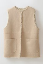 【ハー/HER.】のフェイクファーべスト 人気、トレンドファッション・服の通販 founy(ファニー) ファッション Fashion レディースファッション Fashion for Women アウター Coat / Outerwear Collection レディースジャケット・軽アウター Jackets サテン Satin, Glossy Fabric シンプル Simple, Minimal ジャケット Jacket, Outerwear トレンド Trend, Trending Now ドレス Dress, One-Piece フェイクファー Faux Fur, Imitation Fur ベスト Vest, Waistcoat レギンス Leggings, Stretch Pants A/W・秋冬 Autumn/Winter thumbnail ベージュ|ID: prp329100004168321 ipo3291000000032946908