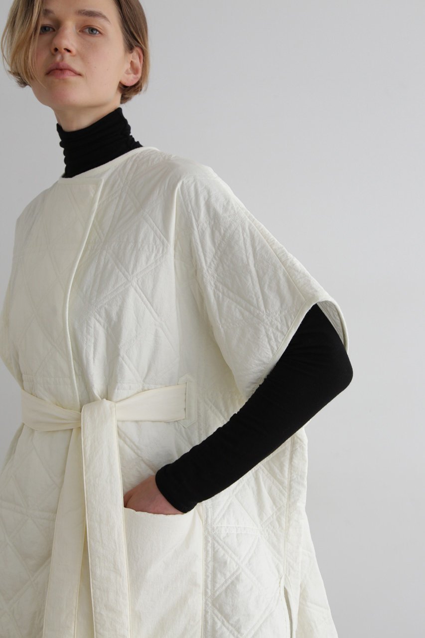 【ル フィル/LE PHIL】のキルティングジャケット 人気、トレンドファッション・服の通販 founy(ファニー) 　ファッション　Fashion　レディースファッション　Fashion for Women　アウター　Coat / Outerwear Collection　レディースジャケット・軽アウター　Jackets　インナー　Innerwear　カッティング　Cutting Detail　キルティング　Quilted, Quilting　サテン　Satin, Glossy Fabric　シンプル　Simple, Minimal　ジャケット　Jacket, Outerwear　トレンド　Trend, Trending Now　other-4|ID: prp329100004174017 ipo3291000000032937529