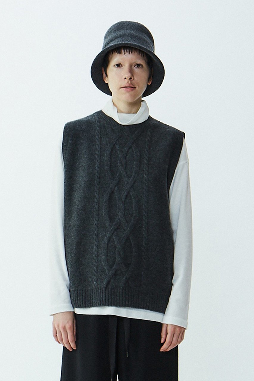 【プレインピープル/PLAIN PEOPLE】のFERMOケーブルニットベスト 人気、トレンドファッション・服の通販 founy(ファニー) 　ファッション　Fashion　レディースファッション　Fashion for Women　トップス・カットソー　Cut & Sew Tops　ニット　Knit Tops & Sweaters　ベスト&ジレ / 重ね着スタイル　Vests & Gilets　カジュアルプルオーバー・ニットトップス　Pullovers & Knit Tops / Casual Pullovers　ベスト　Vest, Waistcoat　A/W・秋冬　Autumn/Winter　other-2|ID: prp329100004179761 ipo3291000000032916422