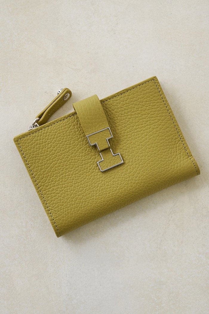 【イアクッチ/IACUCCI】のアバ ハーフウォレット CERVO インテリア・キッズ・メンズ・レディースファッション・服の通販 founy(ファニー) https://founy.com/ ファッション Fashion レディースファッション Fashion for Women バッグ Bags イエロー Yellow コンパクト Compact, Small Size シルバー Silver, Metallic Silver シンプル Simple, Minimal スクエア Square, Square Shape フィット Fit, Slim Fit フォルム Silhouette, Form ポケット Pocket, Pocket Detail メタル Metal, Metal Parts 人気 Popular, Best Seller 財布 Wallet, Purse |ID: prp329100004199144 ipo3291000000032789849