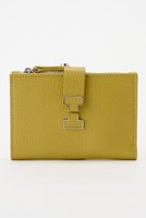 【イアクッチ/IACUCCI】のアバ ハーフウォレット CERVO 人気、トレンドファッション・服の通販 founy(ファニー) ファッション Fashion レディースファッション Fashion for Women ミニ財布・二つ折り財布 Wallets & Card Cases バッグ Bags イエロー Yellow コンパクト Compact, Small Size シルバー Silver, Metallic Silver シンプル Simple, Minimal スクエア Square, Square Shape 財布 Wallet, Purse 人気 Popular, Best Seller フィット Fit, Slim Fit フォルム Silhouette, Form メタル Metal, Metal Parts A/W・秋冬 Autumn/Winter 2025年 2025 2025-2026秋冬・A/W Autumn/Winter 2025–26 AW25–26 |ID:prp329100004199144