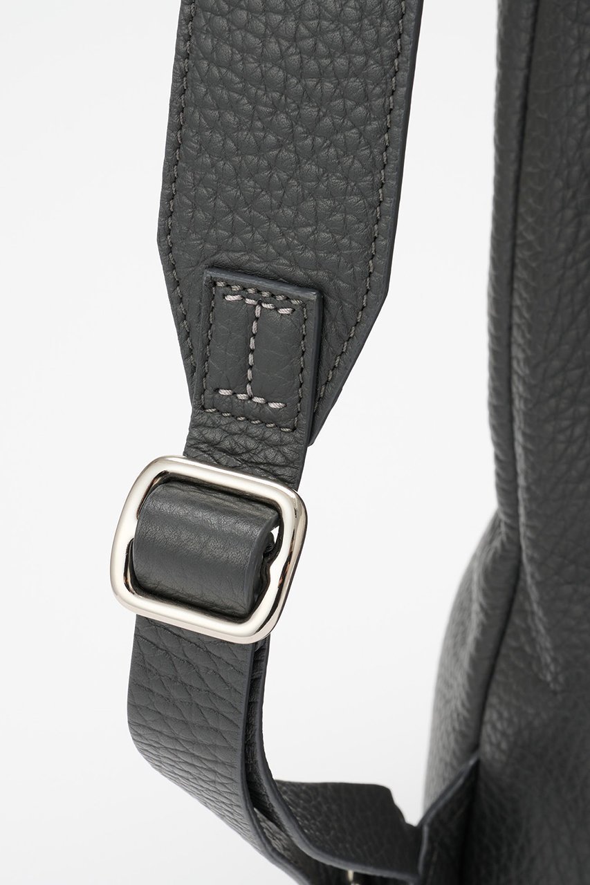 【イアクッチ/IACUCCI】のオルソ BP TORO 大人の最旬トレンドファッション＆コーディネート founy(ファウニー) 　ファッション　Fashion　レディースファッション　Fashion for Women　バッグ　Bags　イタリア　Italy　エレガント 上品　Elegant　ショルダー　Shoulder, Shoulder Strap　シンプル　Simple, Minimal　ビッグ　Big, Oversized　リュック　Backpack, Rucksack　旅行　Travel　ビジネス 仕事 通勤　Business / Work / Commuting　other-4|ID: prp329100004199184 ipo3291000000036927255