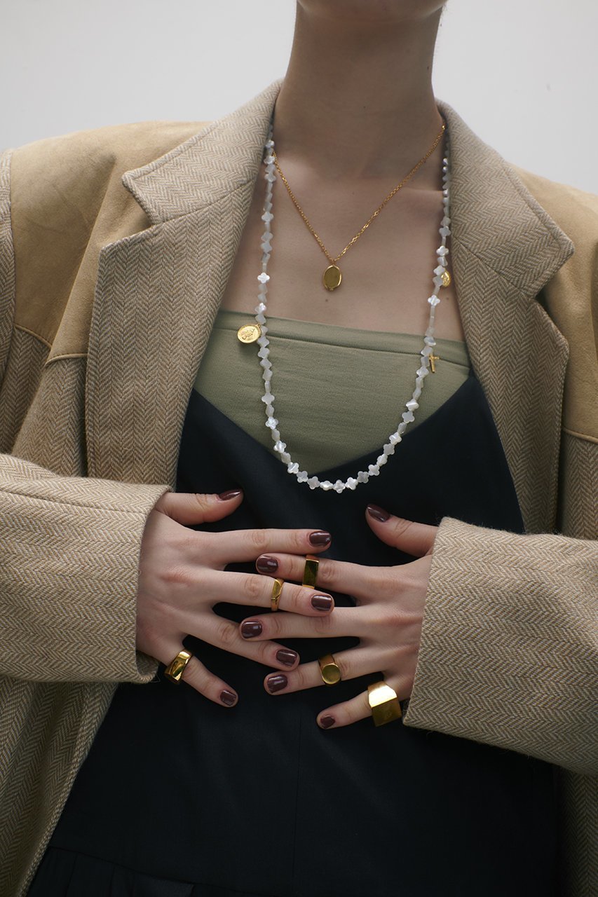 【メゾンドパルス/MAISON DPULSE】のOval coin ネックレス(K24GP) 人気、トレンドファッション・服の通販 founy(ファニー) 　ファッション　Fashion　レディースファッション　WOMEN　ジュエリー　Jewelry　ネックレス　Necklaces　おすすめ　Recommend　コイン　Coin　シンプル　Simple　ネックレス　Necklace　パール　Pearl　other-2|ID: prp329100004207084 ipo3291000000031388905
