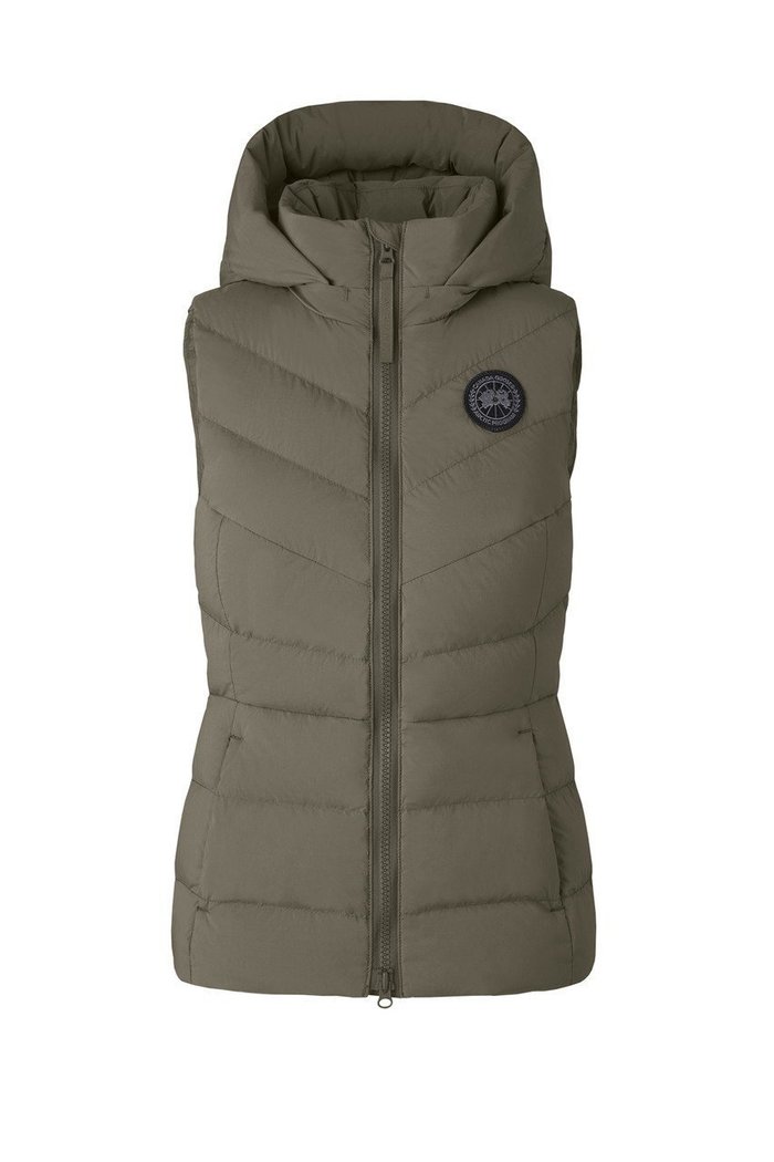 【カナダグース/CANADA GOOSE】の2333WB Clair Vest クレアベスト インテリア・キッズ・メンズ・レディースファッション・服の通販 founy(ファニー) https://founy.com/ ファッション Fashion レディースファッション WOMEN アウター Coat Outerwear ジャケット Jackets キルティング Quilting ジャケット Jacket スエード Suede ストレッチ Stretch ダウン Down フィット Fit ベスト Vest ポケット Pocket |ID: prp329100004207093 ipo3291000000029152809