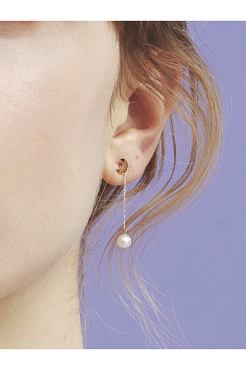 【ルボンボン/les bonbon】のlune pearl ピアス(片耳用) 人気、トレンドファッション・服の通販 founy(ファニー) 　ファッション　Fashion　レディースファッション　Fashion for Women　ジュエリー　Jewelry　ファッションリング　Fashion Rings　イヤリング・フープ・ドロップタイプ　Hoop, Drop & Clip Earrings　イヤリング　Earrings　チェーン　Chain, Chain Strap　パール　Pearl, Pearl Accent　モチーフ　Motif, Design Theme　モノトーン　Monotone, Black and White　リュクス　Luxury, Elegant, High-End, Chic　片耳　One-Ear, Single Earring　other-2|ID: prp329100004208568 ipo3291000000035659958