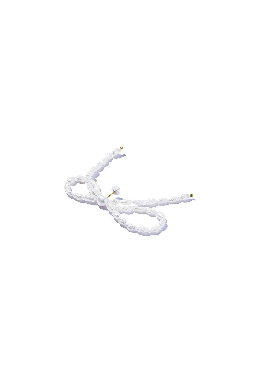 【ルボンボン/les bonbon】のbow pearl ピアス 人気、トレンドファッション・服の通販 founy(ファニー) 　ファッション　Fashion　レディースファッション　Fashion for Women　ジュエリー　Jewelry　ファッションリング　Fashion Rings　イヤリング・フープ・ドロップタイプ　Hoop, Drop & Clip Earrings　イヤリング　Earrings　スウェット / スエット　Sweatshirt, Sweatwear　デニム　Denim, Jeans Material　パーティ　Party, Party Style　パール　Pearl, Pearl Accent　フォルム　Silhouette, Form　other-4|ID: prp329100004208589 ipo3291000000031388544