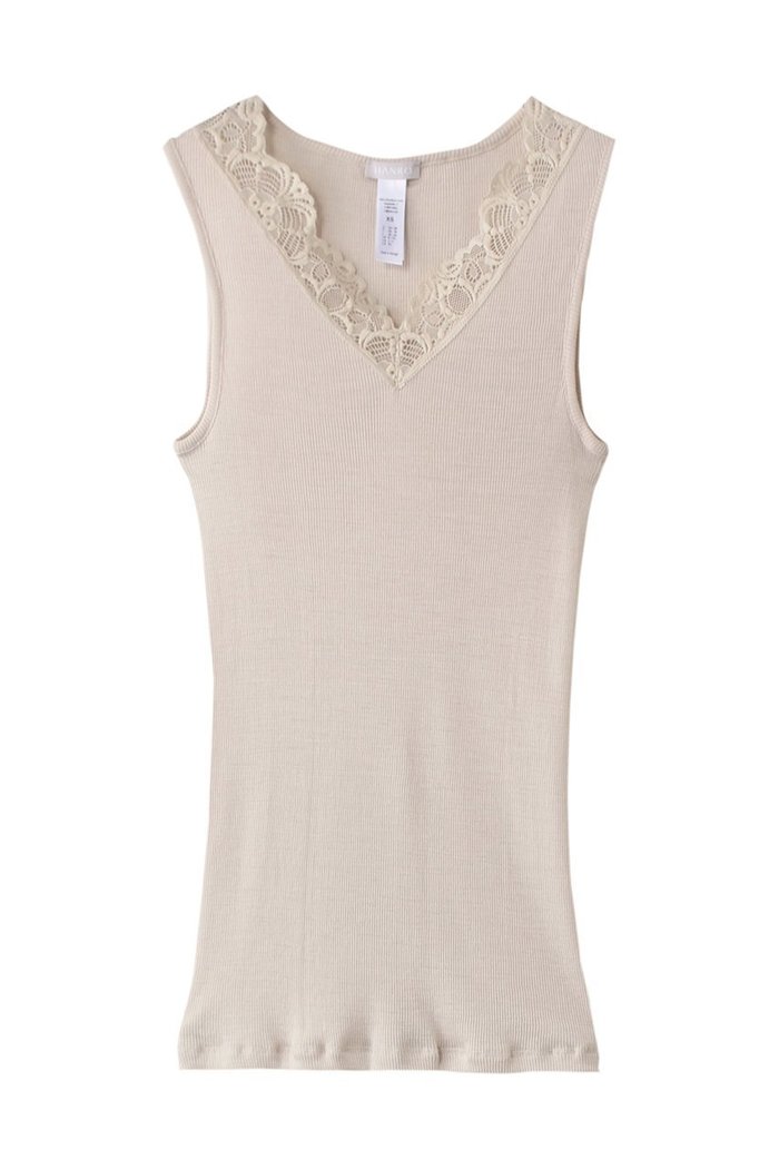 【ハンロ/HANRO】のWOOLEN LACEタンクトップ インテリア・キッズ・メンズ・レディースファッション・服の通販 founy(ファニー) https://founy.com/ ファッション Fashion レディースファッション Fashion for Women 下着・ランジェリー Lingerie & Intimates その他ランジェリー・インナーアイテム Other Lingerie / Intimates おすすめ Recommended / Our Picks インナー Innerwear シルク Silk, 100% Silk セットアップ Set-Up, Coordinated Outfit タンク Tank Top, Sleeveless Top ランジェリー Lingerie, Intimate Wear レース Lace, Lace Fabric A/W・秋冬 Autumn/Winter |ID: prp329100004210188 ipo3291000000035927130