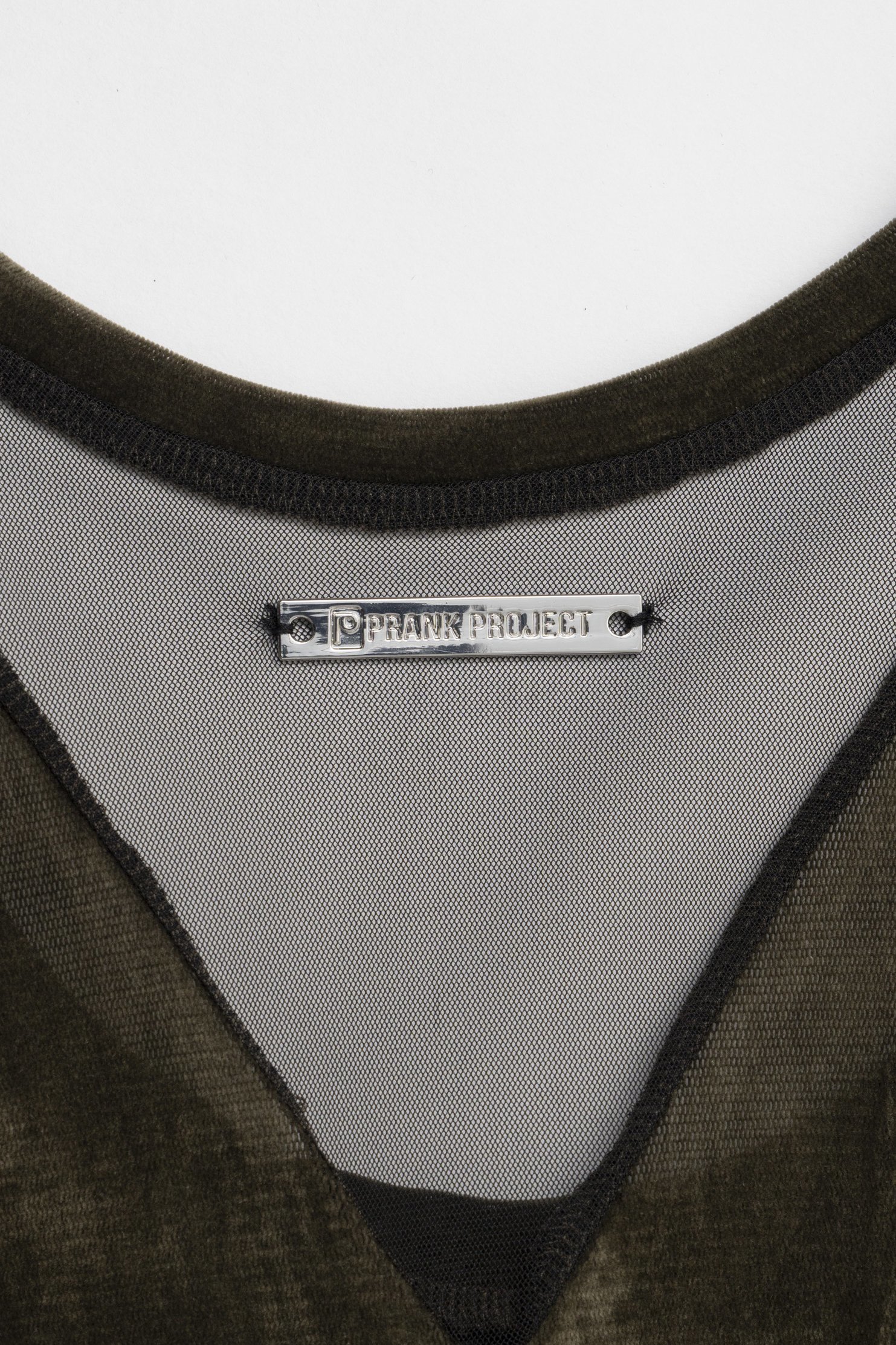 【プランク プロジェクト/PRANK PROJECT】の2WAYベロアトップ/ 2way Velor Top 人気、トレンドファッション・服の通販 founy(ファニー) ファッション Fashion レディースファッション Fashion for Women トップス・カットソー Cut & Sew Tops シャツ・ブラウス・オフィスカジュアル Elegant Blouses & Button-Ups ロングTシャツ・Tシャツ Longline T-Shirts & Tees カットソー・ベーシックTシャツ Cut-and-Sewn Tops / Stretch Tees & Basics ベロアトップス Velour Tops / Velvet-Look Items おすすめ Recommended / Our Picks スリーブ Sleeve, Long Sleeve / Short Sleeve デコルテ Décolleté, Neckline ドッキング Docking, Mixed Material ベロア Velour, Soft Velvet ロング Long, Long-Length other-4|ID: prp329100004210193 ipo3291000000034421254