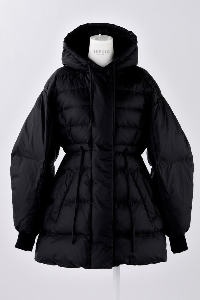 【エンフォルド/ENFOLD】のSOLOTEXサテン バルーンスリーブダウンコート インテリア・キッズ・メンズ・レディースファッション・服の通販 founy(ファニー) https://founy.com/ ファッション Fashion レディースファッション Fashion for Women アウター Coat / Outerwear Collection コート・ロングコート・ピーコート Long Coats, Peacoats & More ダウンジャケット・軽量ダウン Warm & Lightweight Down Jackets サテン Satin, Glossy Fabric ダウン Down, Puffer バランス Balance, Style Balance バルーン Balloon, Balloon Silhouette ロング Long, Long-Length エレガント 上品 Elegant |ID: prp329100004211655 ipo3291000000036796235