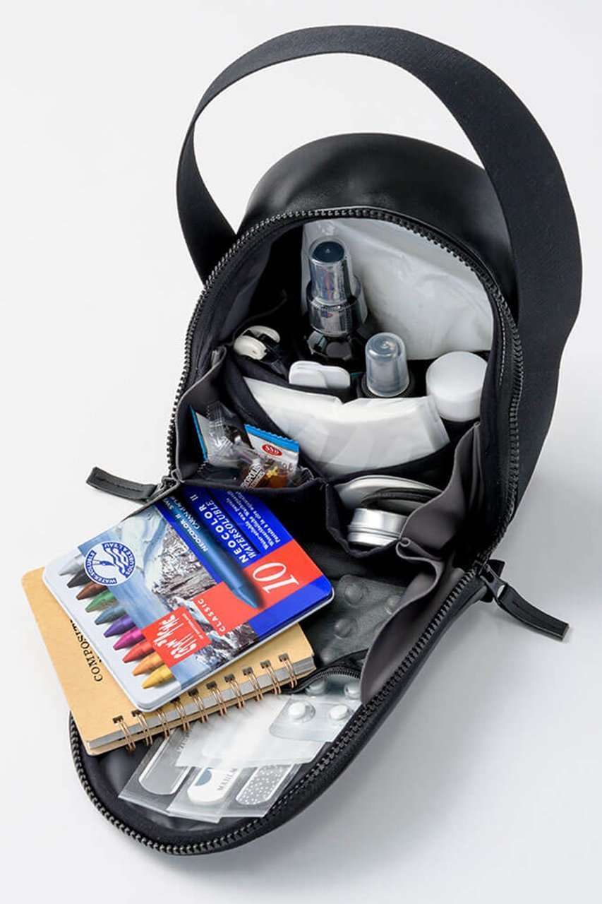 【マールマール/MARLMARL】の【UNISEX】【MATO by MARLMARL】HONEYCOMB POUCH 人気、トレンドファッション・服の通販 founy(ファニー) 　ファッション　Fashion　レディースファッション　Fashion for Women　ポーチ&ミニバッグ　Pouches & Mini Bags　キルティング　Quilted, Quilting　キルト　Quilt, Quilted Fabric　シルバー　Silver, Metallic Silver　シンプル　Simple, Minimal　ポケット　Pocket, Pocket Detail　ポーチ　Pouch, Small Case　メッシュ　Mesh, Net Fabric　ユニセックス　Unisex, Genderless　ワーク　Workwear, Utility Style　other-8|ID: prp329100004212834 ipo3291000000035613881