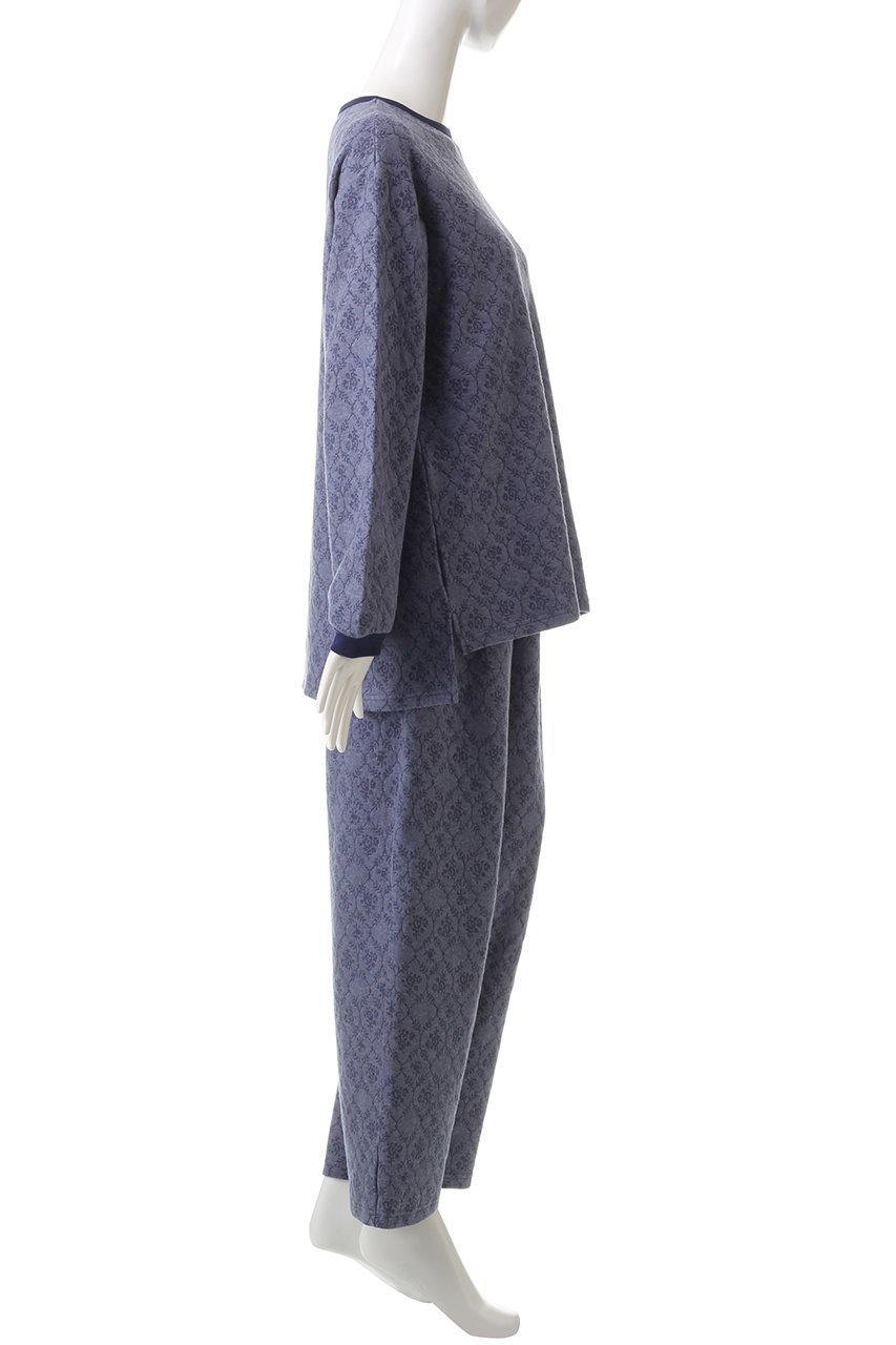 【キッドブルー/KID BLUE】の24キルトフラワーJQパジャマ 人気、トレンドファッション・服の通販 founy(ファニー) 　ファッション　Fashion　レディースファッション　Fashion for Women　トップス・カットソー　Cut & Sew Tops　ウォーム　Warm Fabric　キルト　Quilt, Quilted Fabric　ジャカード／ジャガード　Jacquard, Woven Pattern　パジャマ　Pajamas, Sleepwear　フラワー　Flower, Floral　リラックス　Relax, Relaxed Fit　人気　Popular, Best Seller　再入荷　Restock / Back in Stock　A/W・秋冬　Autumn/Winter　other-3|ID: prp329100004214902 ipo3291000000035698989