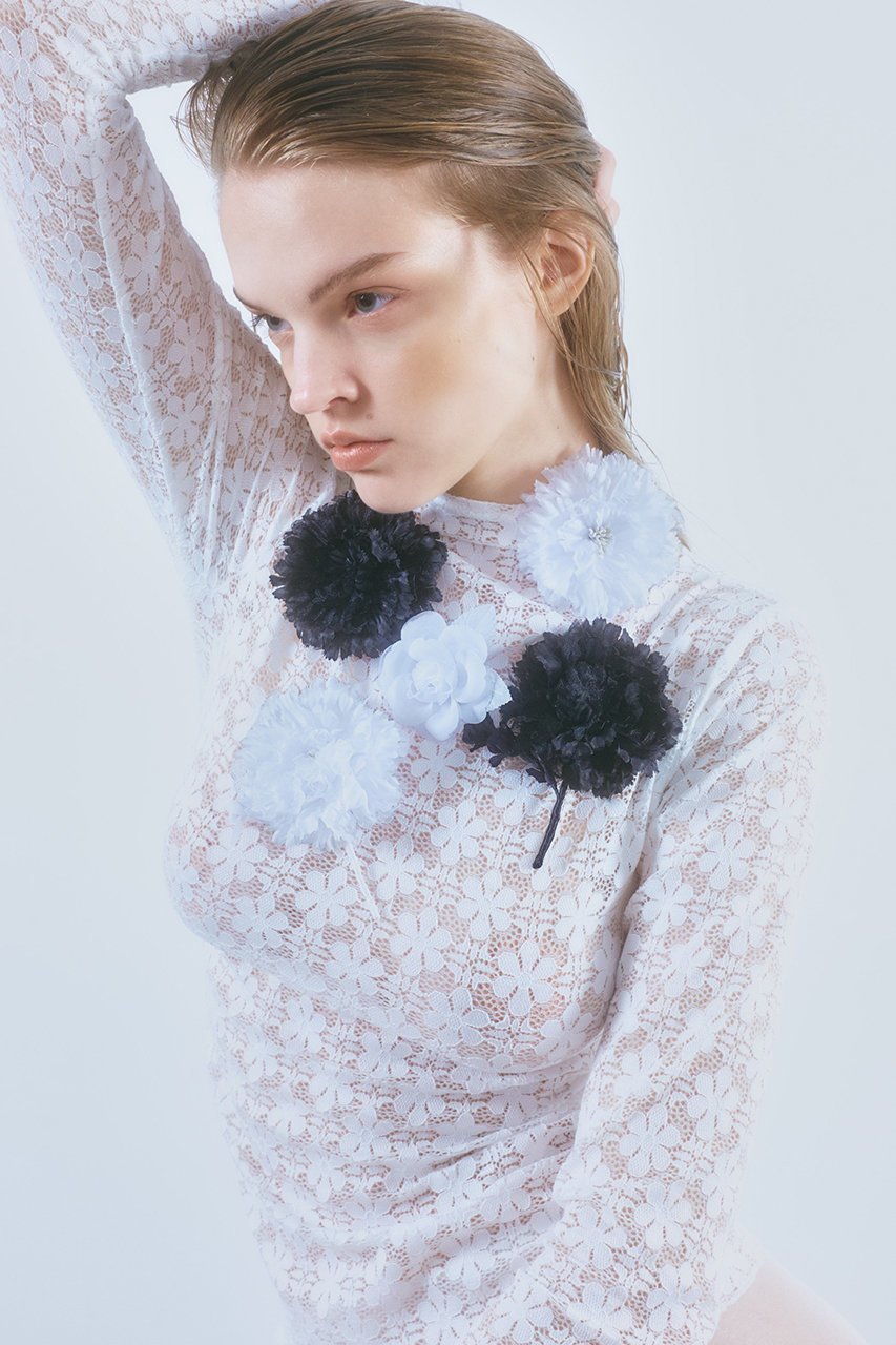 【イリスフォーセブン/IRIS 47】のrose コサージュ 人気、トレンドファッション・服の通販 founy(ファニー) 　ファッション　Fashion　レディースファッション　Fashion for Women　シュシュ&ヘアアクセ/ヘアアレンジ　Scrunchies & Hair Accessories　アクセサリー　Fashion Accessories　シアー　Sheer, See-Through　ジャケット　Jacket, Outerwear　ドレス　Dress, One-Piece　フォルム　Silhouette, Form　モノトーン　Monotone, Black and White　other-2|ID: prp329100004216012 ipo3291000000032821336