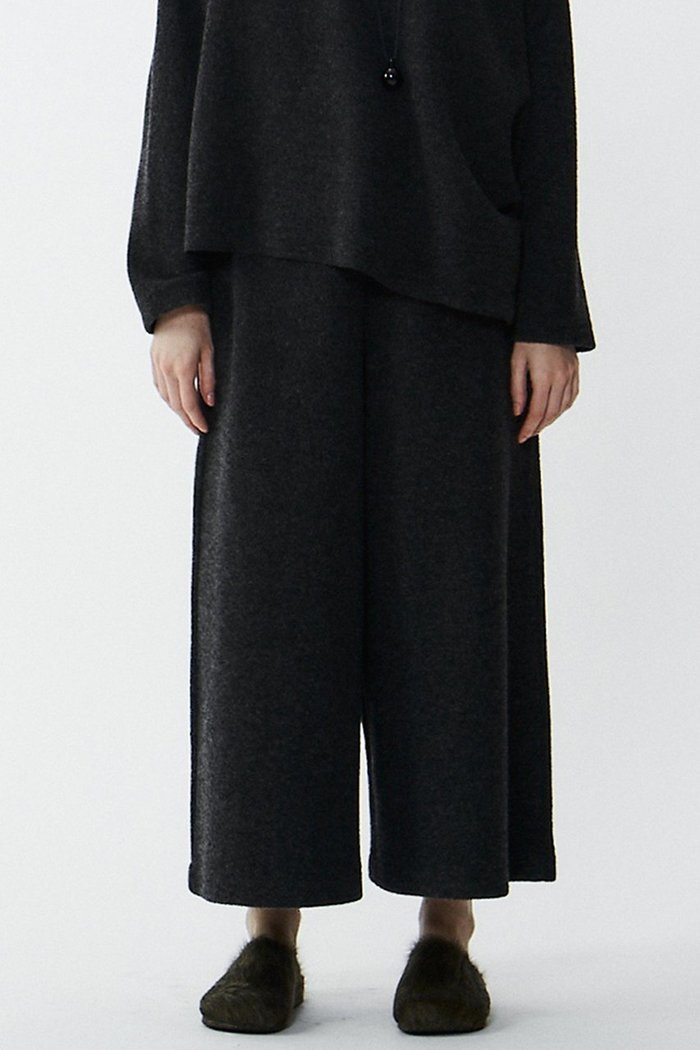 【プレインピープル/PLAIN PEOPLE】のウールダブルジャージワイドクロップドパンツ インテリア・キッズ・メンズ・レディースファッション・服の通販 founy(ファニー) https://founy.com/ ファッション Fashion レディースファッション Fashion for Women パンツ Pants & Trousers ウォーム Warm Fabric |ID: prp329100004217406 ipo3291000000032922865
