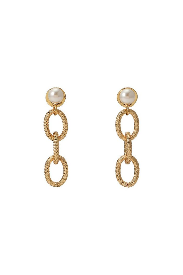 【セシル エ ジャンヌ/CECILE ET JEANNE】のメッシュチェーン3連ピアス インテリア・キッズ・メンズ・レディースファッション・服の通販 founy(ファニー) https://founy.com/ ファッション Fashion レディースファッション Fashion for Women ジュエリー Jewelry ファッションリング Fashion Rings イヤリング・フープ・ドロップタイプ Hoop, Drop & Clip Earrings イヤリング Earrings シンプル Simple, Minimal チェーン Chain, Chain Strap メッシュ Mesh, Net Fabric |ID: prp329100004217421 ipo3291000000035985662