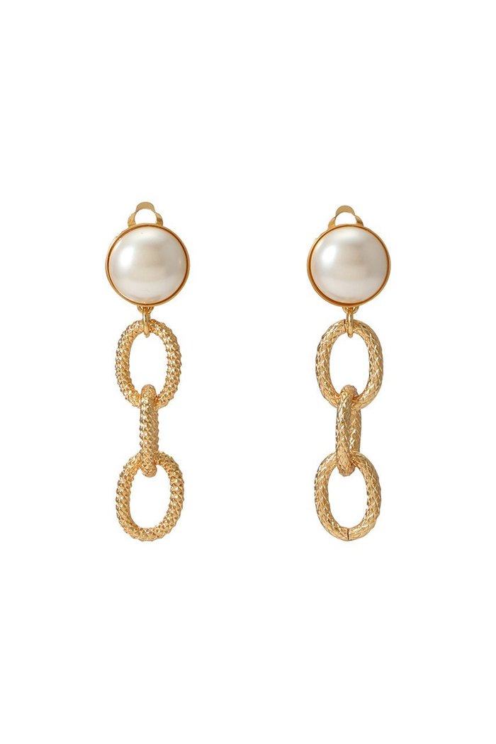 【セシル エ ジャンヌ/CECILE ET JEANNE】のメッシュチェーン3連イヤリング インテリア・キッズ・メンズ・レディースファッション・服の通販 founy(ファニー) https://founy.com/ ファッション Fashion レディースファッション Fashion for Women ジュエリー Jewelry ファッションリング Fashion Rings イヤリング・フープ・ドロップタイプ Hoop, Drop & Clip Earrings イヤリング Earrings ガラス Glass, Glassware シンプル Simple, Minimal チェーン Chain, Chain Strap パール Pearl, Pearl Accent メッシュ Mesh, Net Fabric |ID: prp329100004217422 ipo3291000000036112487