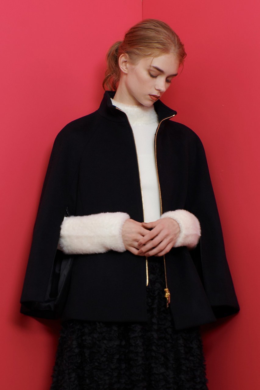 【アルアバイル/allureville】の【Loulou Willoughby】シャルムビーバーケープ風コート 人気、トレンドファッション・服の通販 founy(ファニー) 　ファッション　Fashion　レディースファッション　Fashion for Women　アウター　Coat / Outerwear Collection　コート・ロングコート・ピーコート　Long Coats, Peacoats & More　ショート　Short, Short Length　スリット　Slit, Slit Detail　スリーブ　Sleeve, Long Sleeve / Short Sleeve　フロント　Front, Front Design　エレガント 上品　Elegant　other-8|ID: prp329100004222228 ipo3291000000032944831