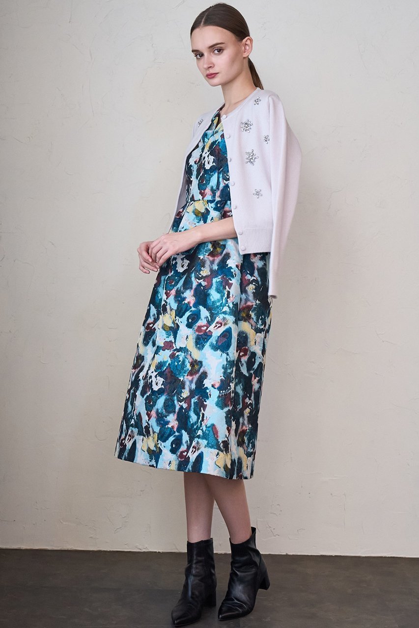 【アナイ/ANAYI】のオーロラジャガードVネックワンピース 人気、トレンドファッション・服の通販 founy(ファニー) 　ファッション　Fashion　レディースファッション　Fashion for Women　ワンピース　Dresses　チュニック　Tunic Tops & Dresses　イタリア　Italy　エレガント 上品　Elegant　カーディガン　Cardigan, Knitwear　ギャザー　Gathered, Ruffled　コレクション　Collection, Seasonal Line　シンプル　Simple, Minimal　ジャカード／ジャガード　Jacquard, Woven Pattern　ジャケット　Jacket, Outerwear　チュニック　Tunic, Long Top　テクスチャー　Texture, Textured Fabric　デコルテ　Décolleté, Neckline　バレエ　Ballet, Ballet Style　フロント　Front, Front Design　別注　Limited Edition, Custom Order　冬　Winter / This Winter　other-8|ID: prp329100004222342 ipo3291000000032889795
