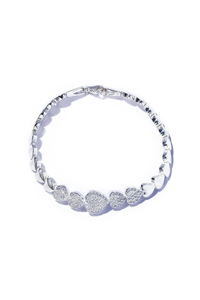【クイップ クエイント/quip queint】のglister heart ブレスレット インテリア・キッズ・メンズ・レディースファッション・服の通販 founy(ファニー) https://founy.com/ ファッション Fashion レディースファッション Fashion for Women ジュエリー Jewelry チェーン＆カフブレスレット Cuff & Chain Bracelets バングル・カフブレスレット Bangles & Cuff Bracelets シルバー Silver, Metallic Silver ストーン Stone, Gem-Like ブレスレット Bracelet, Wristband リュクス Luxury, Elegant, High-End, Chic |ID: prp329100004230882 ipo3291000000035755755