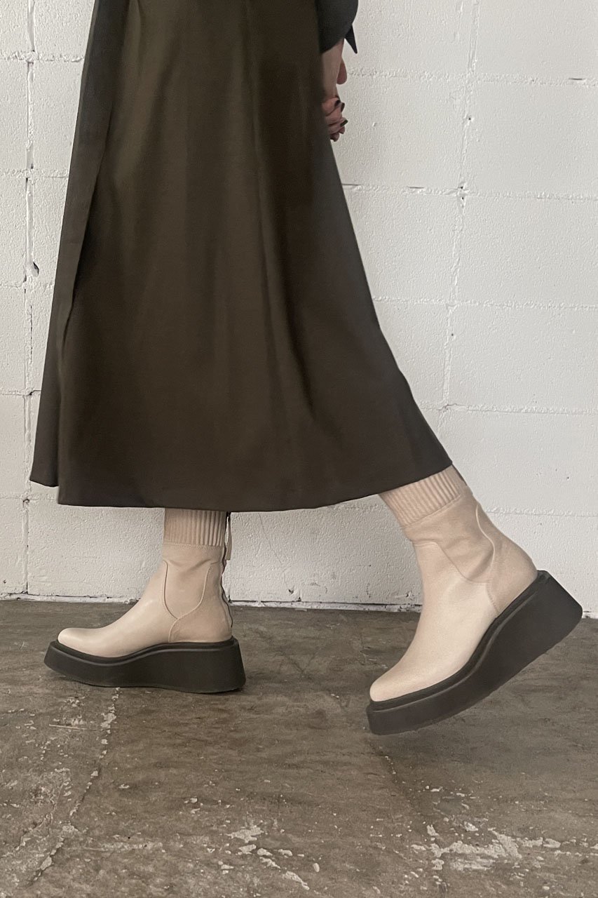 【ピアッカセッテ/ph7+】のポインテッドトウ厚底ショートブーツ 人気、トレンドファッション・服の通販 founy(ファニー) ファッション Fashion レディースファッション Fashion for Women ショート Short, Short Length ストライプ Stripe, Striped Pattern ドッキング Docking, Mixed Material 厚底 Platform Shoes other-8|ID: prp329100004230893 ipo3291000000032872204