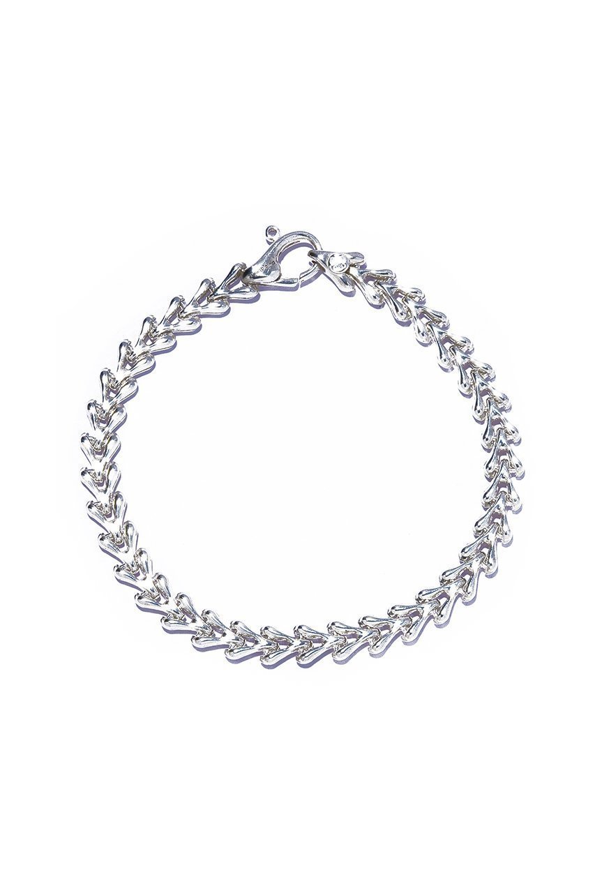 【クイップ クエイント/quip queint】のherringbone S ブレスレット インテリア・キッズ・メンズ・レディースファッション・服の通販 founy(ファニー) ファッション Fashion レディースファッション Fashion for Women ジュエリー Jewelry ファッションリング Fashion Rings チェーン&カフブレスレット Cuff & Chain Bracelets バングル・カフブレスレット Bangles & Cuff Bracelets クール Cool, Chic シルバー Silver, Metallic Silver ブレスレット Bracelet, Wristband モダン Modern, Contemporary エレガント 上品 Elegant シルバー|ID: prp329100004230914 ipo3291000000035449381