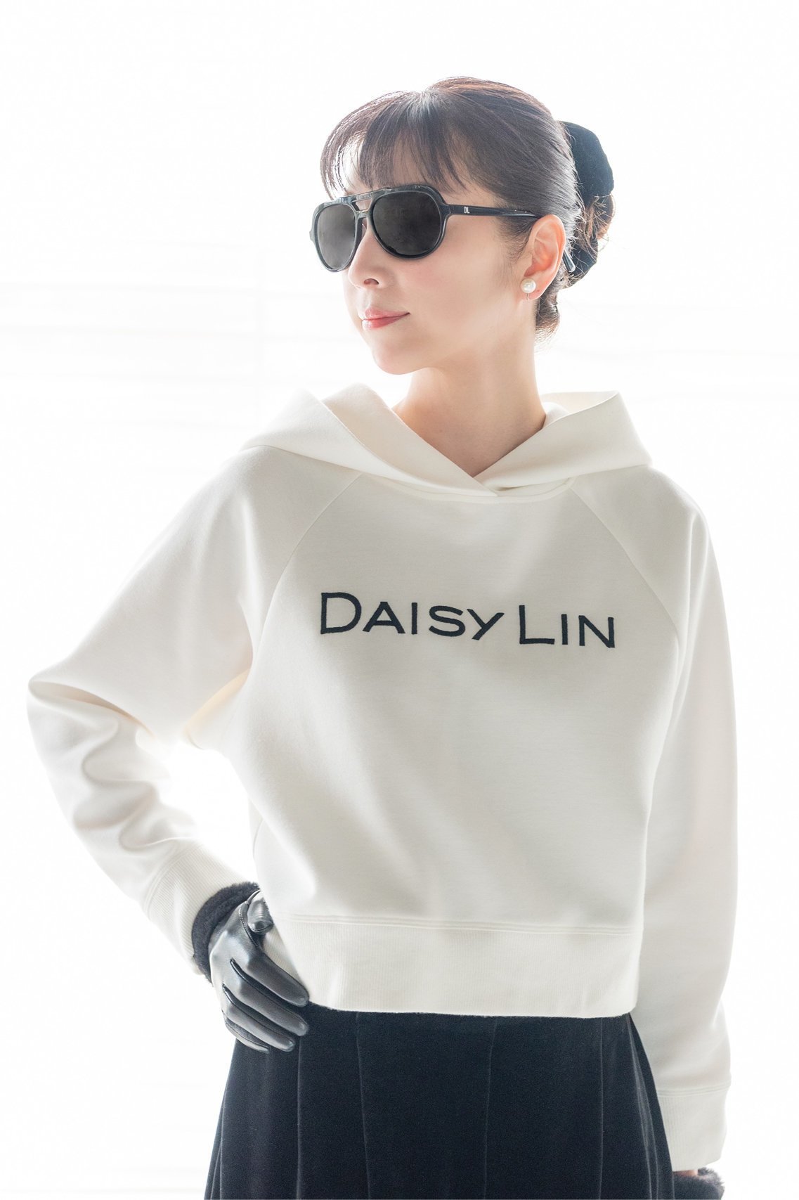 【デイジーリン/DAISY LIN】のDL Stylish Parka 人気、トレンドファッション・服の通販 founy(ファニー) 　ファッション　Fashion　レディースファッション　Fashion for Women　トップス・カットソー　Cut & Sew Tops　シャツ・ブラウス・オフィスカジュアル　Elegant Blouses & Button-Ups　レディースパーカー・カジュアルフーディー　Casual Hoodies & Sweatshirts　ロングTシャツ・Tシャツ　Longline T-Shirts & Tees　スウェット・クルーネックトップス　Sweatshirts & Crewnecks / Relaxed Fit Sweat Tops　カットソー・ベーシックTシャツ　Cut-and-Sewn Tops / Stretch Tees & Basics　エレガント 上品　Elegant　ジャケット　Jacket, Outerwear　なめらか　Smooth, Silky Texture　ハイネック　High Neck, Mock Neck　バランス　Balance, Style Balance　A/W・秋冬　Autumn/Winter　other-7|ID: prp329100004231833 ipo3291000000032893386