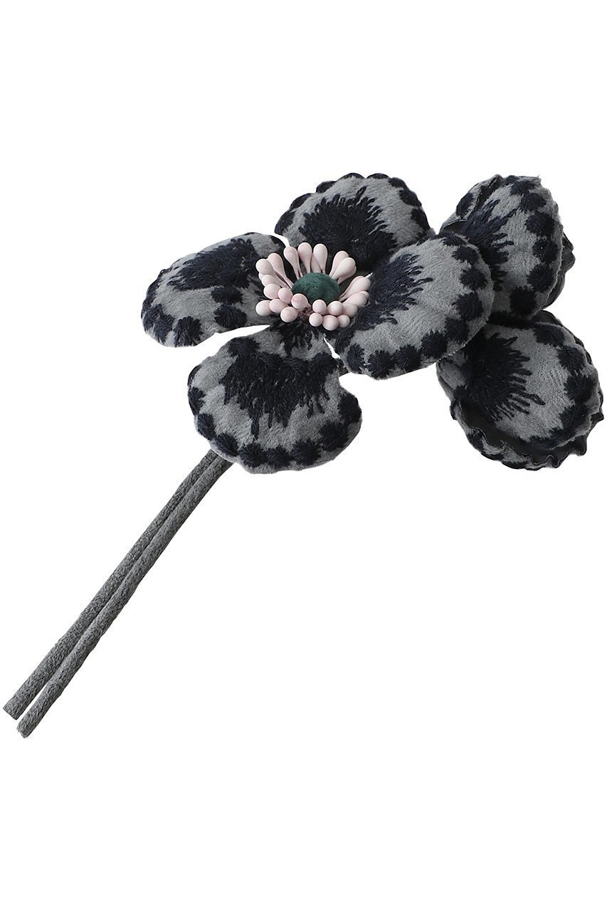 【ミナ ペルホネン/mina perhonen】のblumen ブローチ インテリア・キッズ・メンズ・レディースファッション・服の通販 founy(ファニー) ファッション Fashion レディースファッション Fashion for Women ジュエリー Jewelry ドット Polka Dot, Dot Pattern フォルム Silhouette, Form ブローチ Brooch, Pin Brooch グレー|ID: prp329100004233242 ipo3291000000035471992