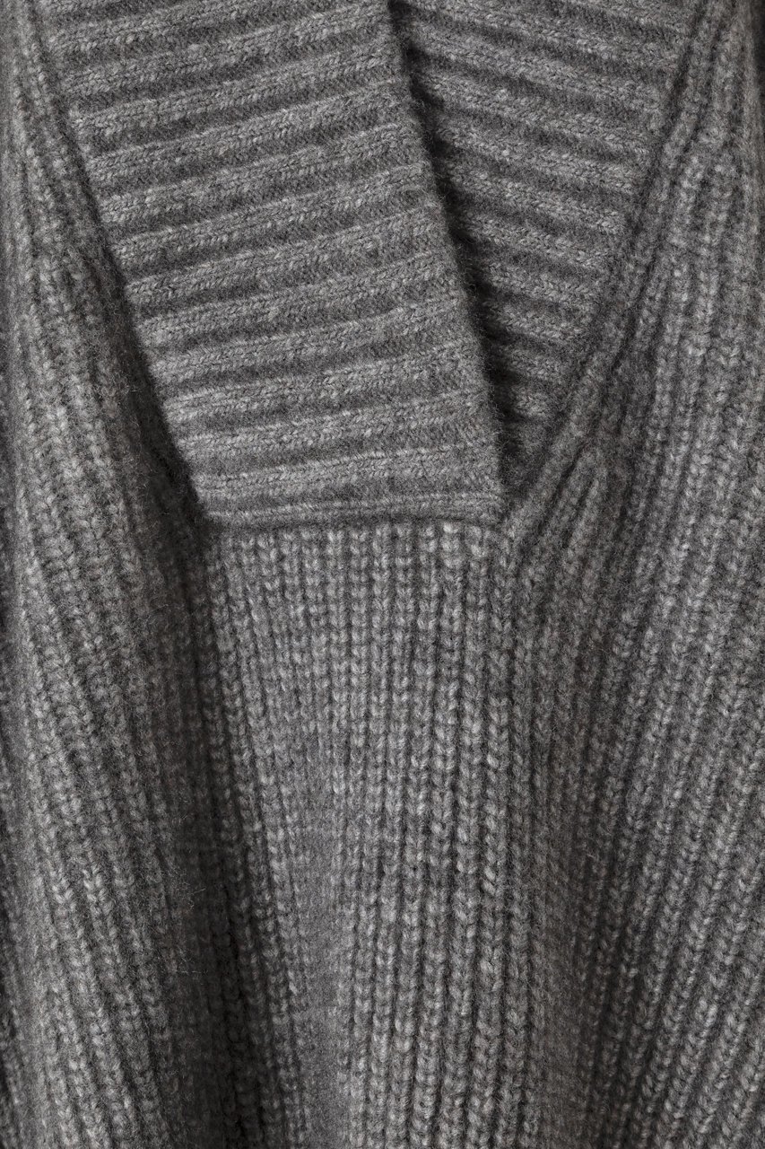 【オーヴィル/EAUVIRE】のヤクウールVネックベスト 人気、トレンドファッション・服の通販 founy(ファニー) 　ファッション　Fashion　レディースファッション　Fashion for Women　トップス・カットソー　Cut & Sew Tops　ニット　Knit Tops & Sweaters　ベスト&ジレ / 重ね着スタイル　Vests & Gilets　カジュアルプルオーバー・ニットトップス　Pullovers & Knit Tops / Casual Pullovers　Vネックトップス　V-Neck Tops / V-Cut Neckline Shirts　なめらか　Smooth, Silky Texture　イタリア　Italy　インナー　Innerwear　ベスト　Vest, Waistcoat　ワイド　Wide, Wide Fit　再入荷　Restock / Back in Stock　畦　Ribbed Knit　other-7|ID: prp329100004238256 ipo3291000000034989612